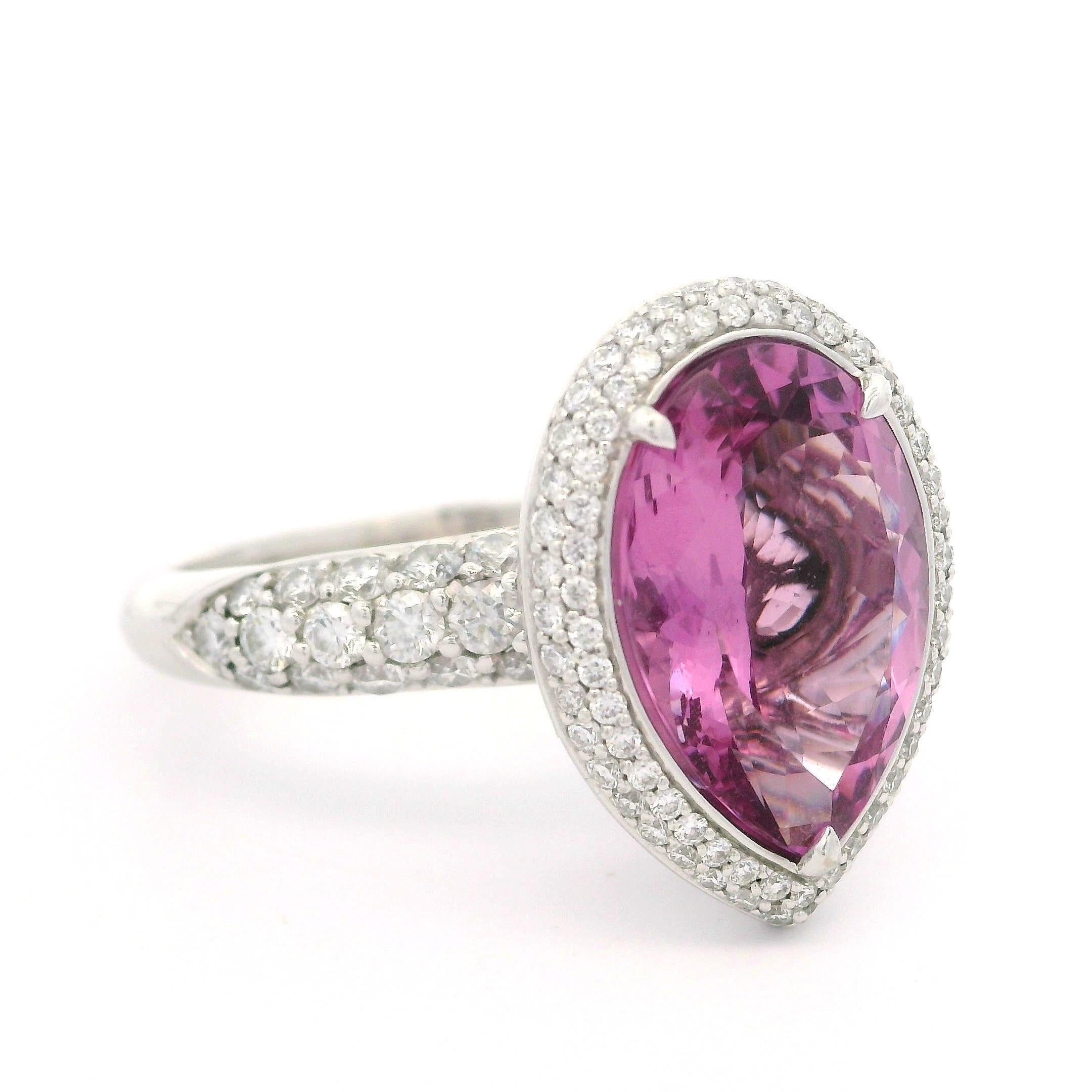 Kat Florence 18k Gold 5.44ctw Pear Madagascar Morganite & Diamond Ring w/ Box In Excellent Condition For Sale In Montclair, NJ