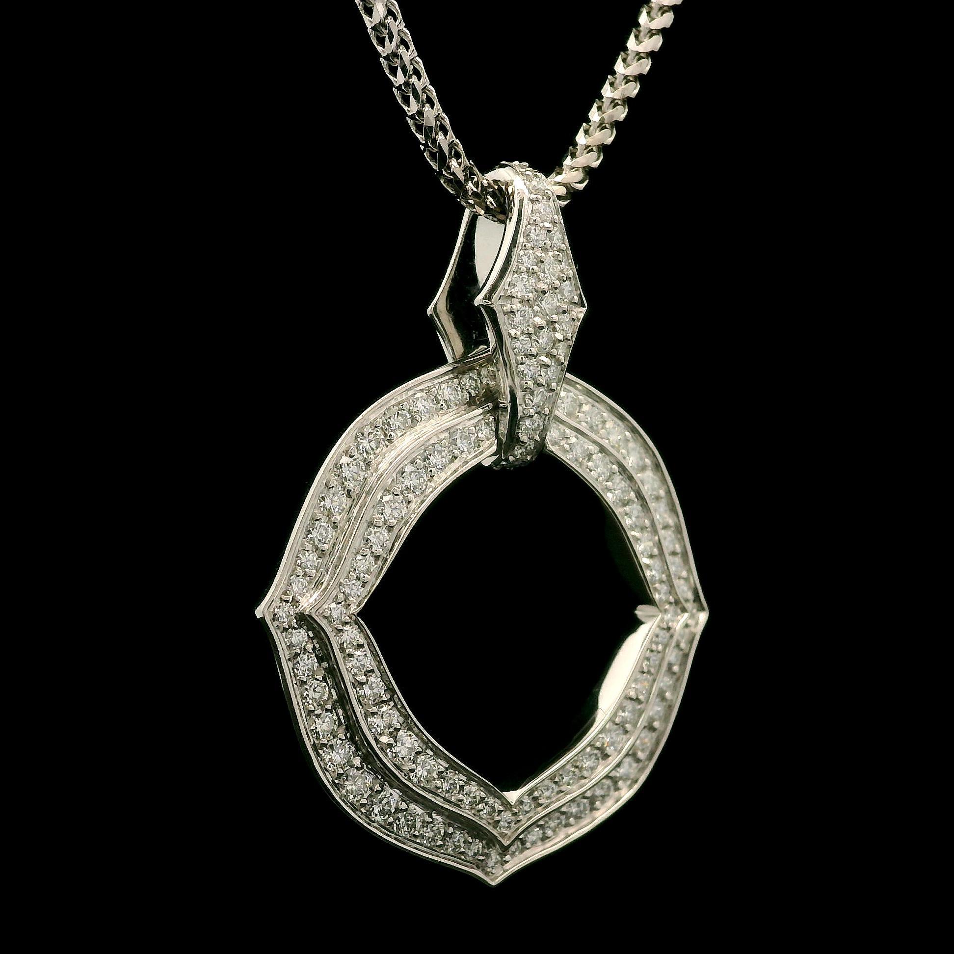Taglio brillante Kat Florence Collana con ciondolo aperto in oro 18k D FL 0.91ctw con scatola in vendita