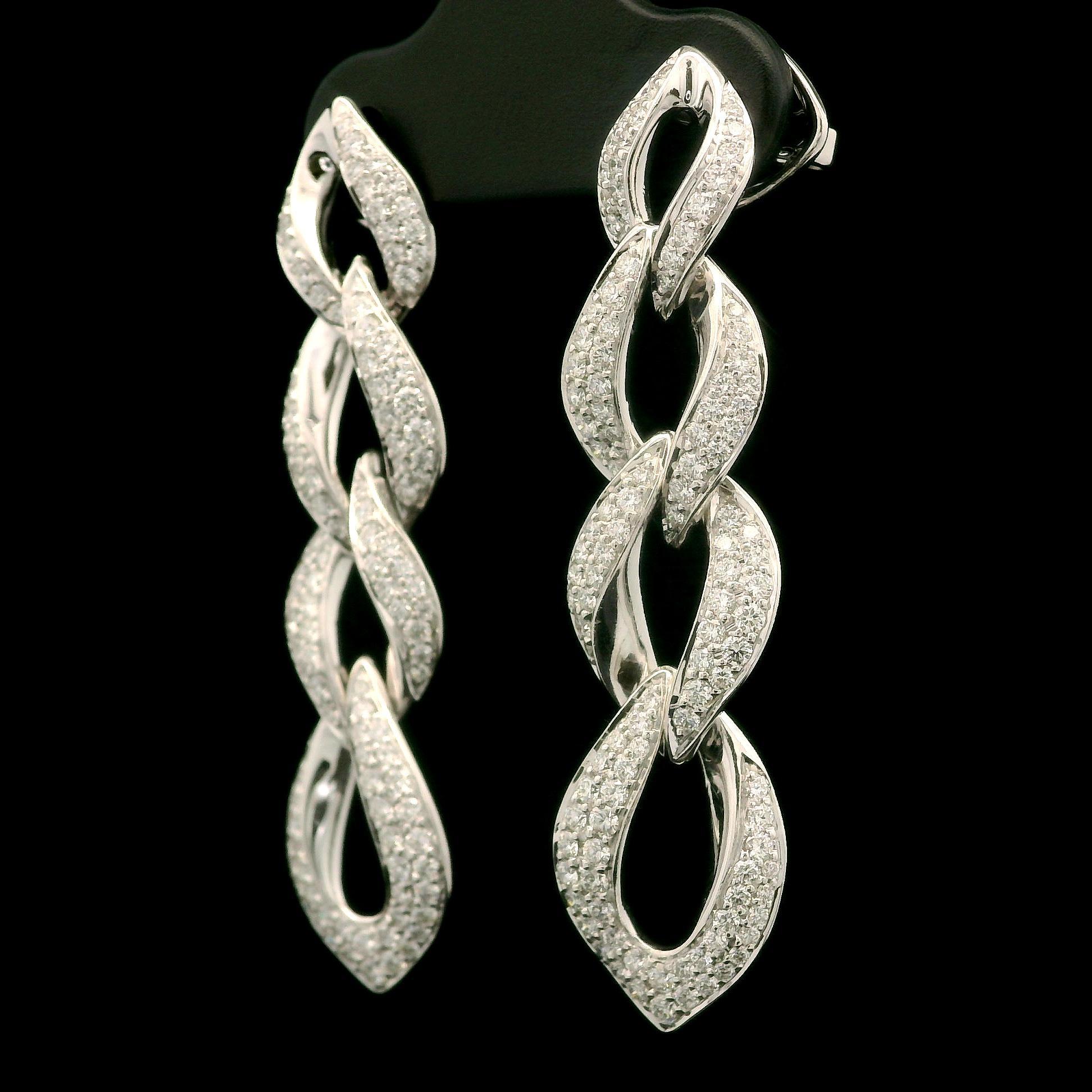 Kat Florence Pendants d'oreilles à maillons couverts de diamants D FL 1,26 ctw, en or 18 carats avec boîte en vente 2