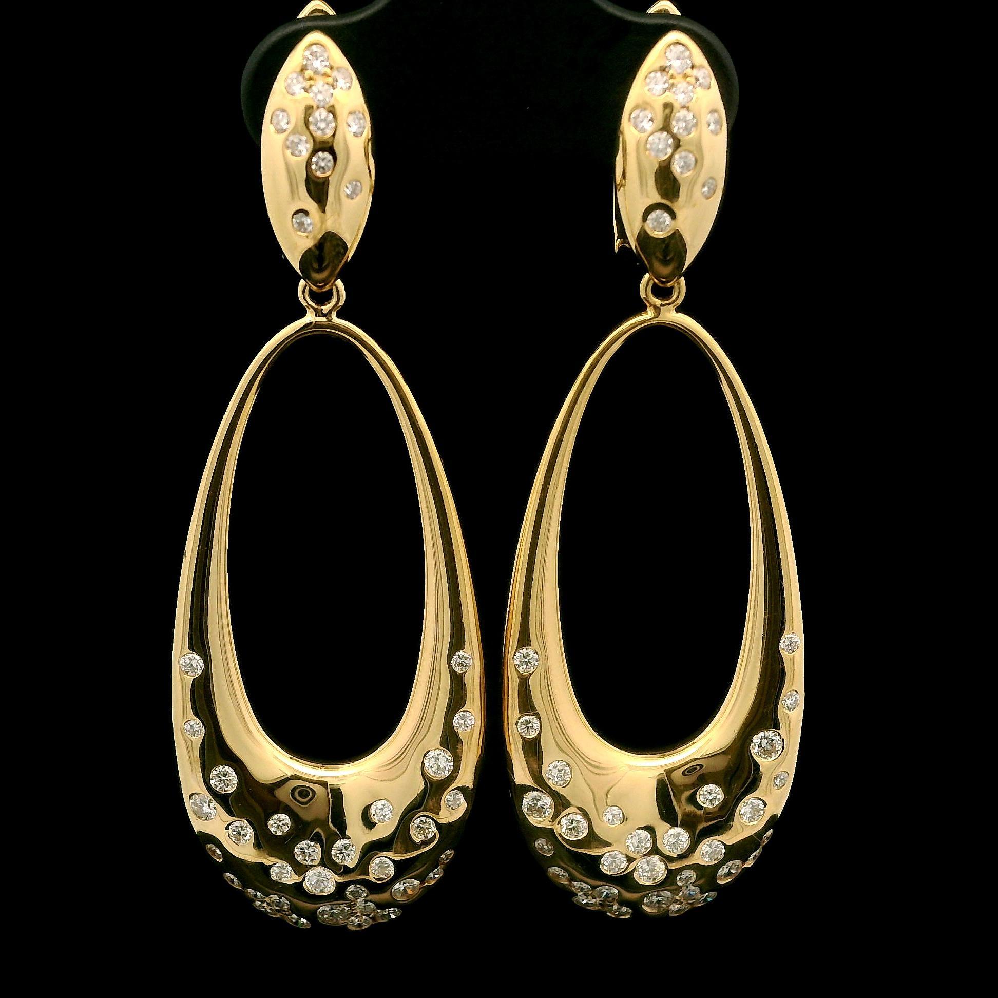 Kat Florence Boucles d'oreilles en or 18 carats D Flawless 0,80 ctw diamant en forme de goutte d'eau avec boîte en vente 6