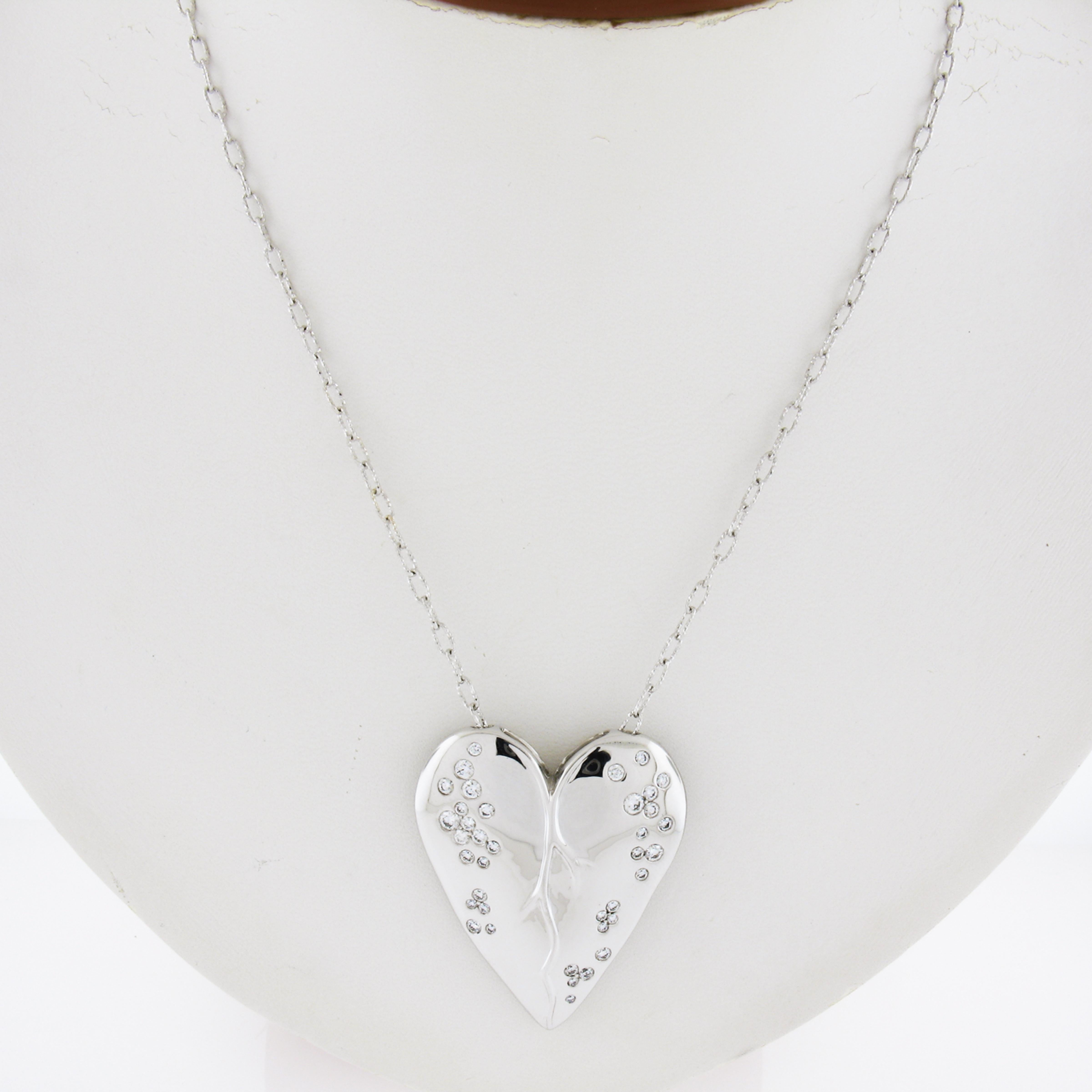 Round Cut Kat Florence 18k White Gold 0.83ctw Diamond Heart Pendant on Adjustable Necklace For Sale