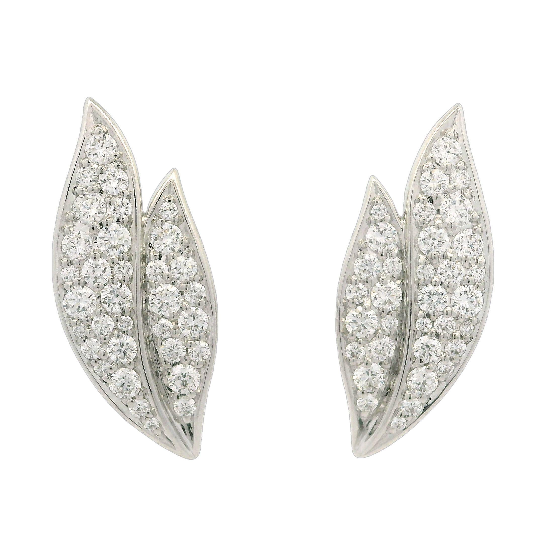 Kat Florence Clous d'oreilles feuille en or blanc 18 carats D FL 1,28 carat poids total avec boîte en vente 5