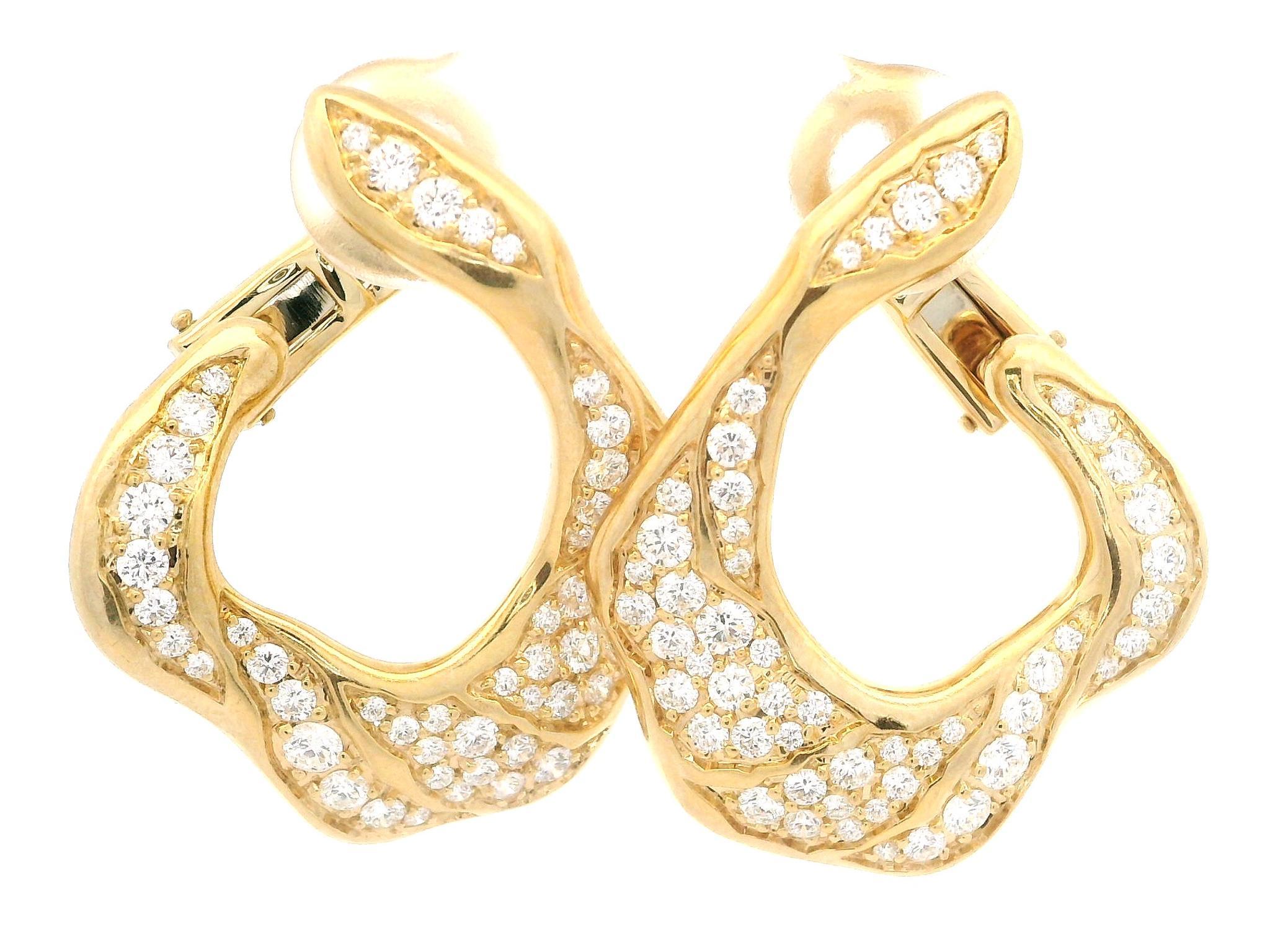 Kat Florence, boucles d'oreilles huggies en or jaune 18 carats avec diamants D FL 1,25 carat en vente 8