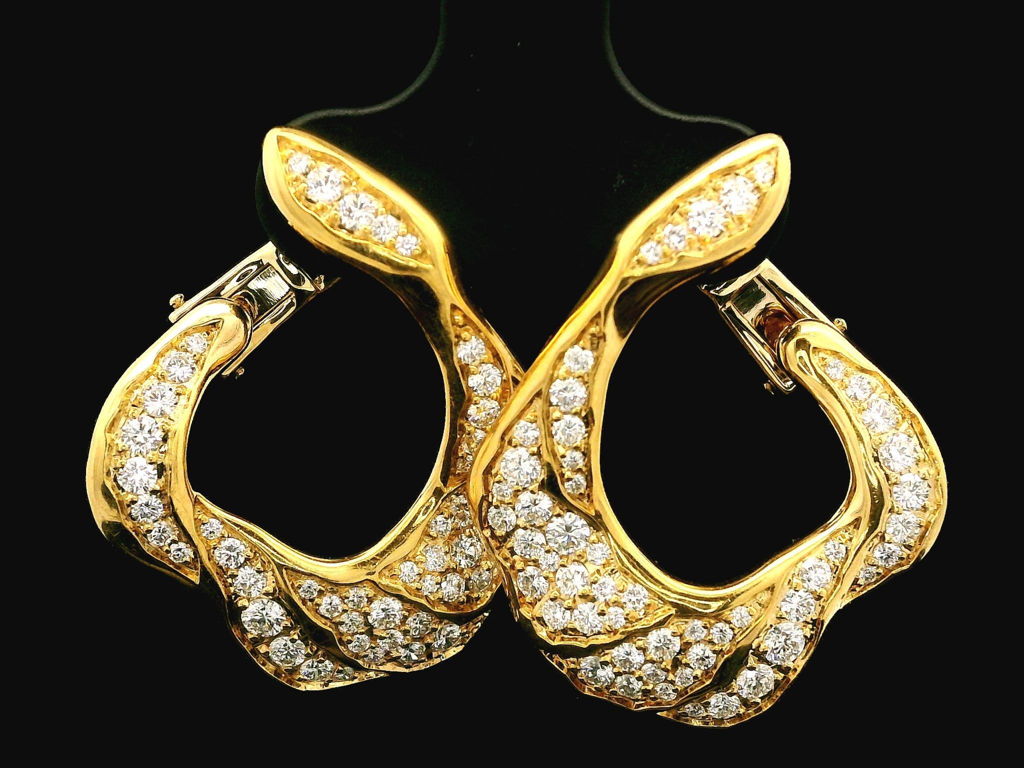 Kat Florence, boucles d'oreilles huggies en or jaune 18 carats avec diamants D FL 1,25 carat Pour femmes en vente