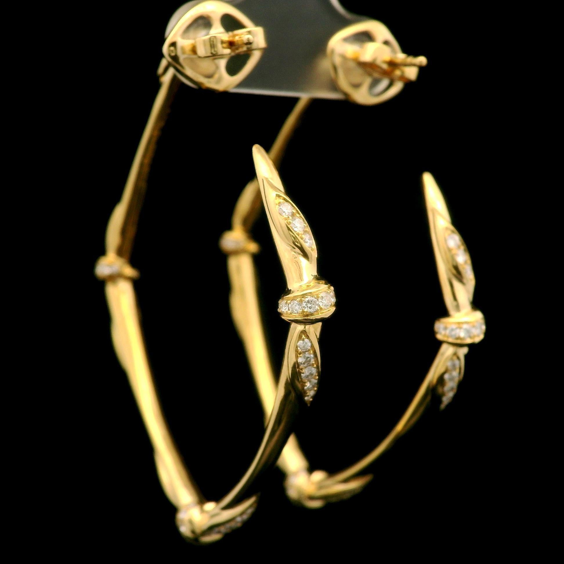 Kat Florence 18k Yellow Gold D FL 0.90ctw Diamond Large Hoop Earrings w/ Box In Excellent Condition For Sale In Montclair, NJ