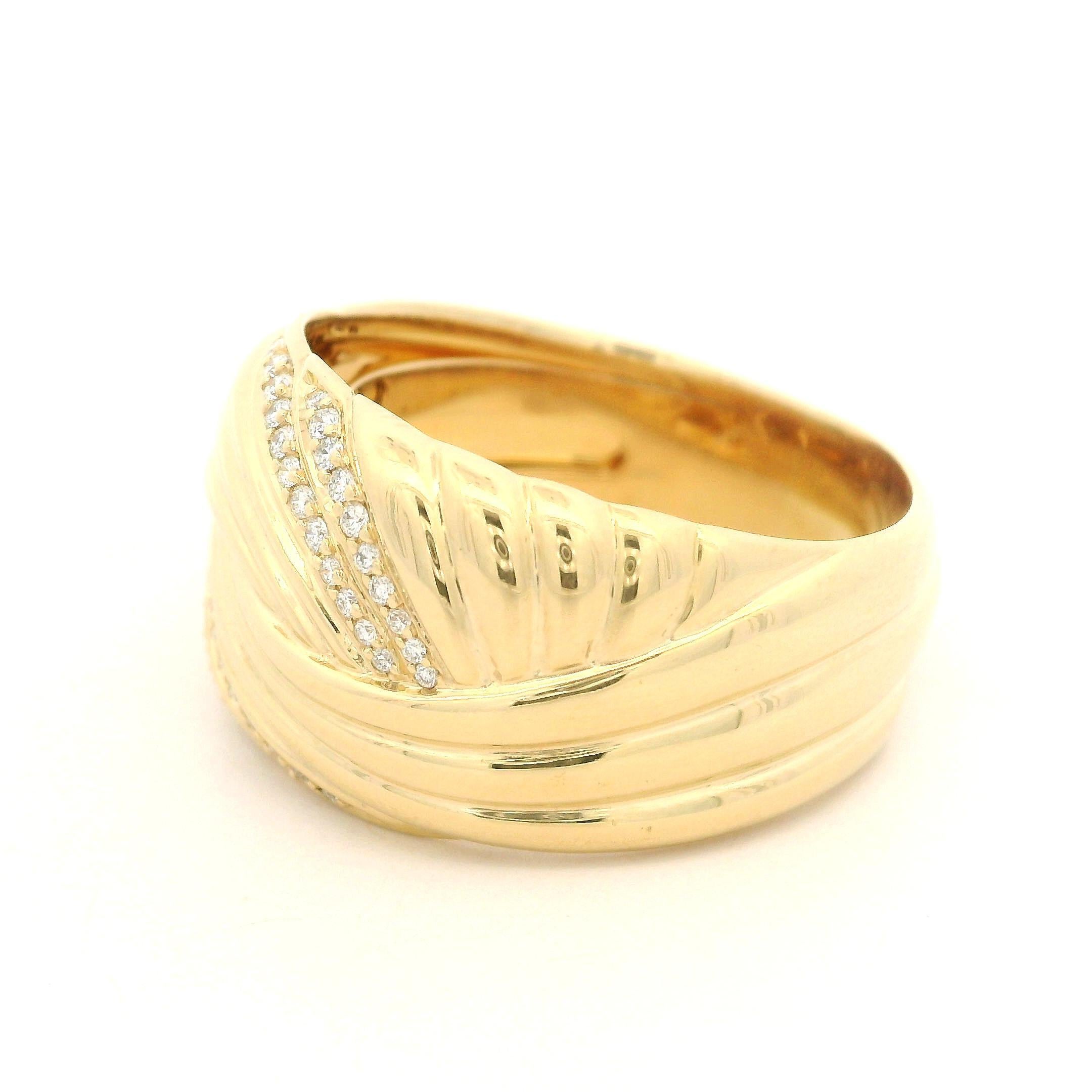 Women's Kat Florence 18k Yellow Gold D Flawless 0.16ctw Diamond Grooved Wide Band Ring