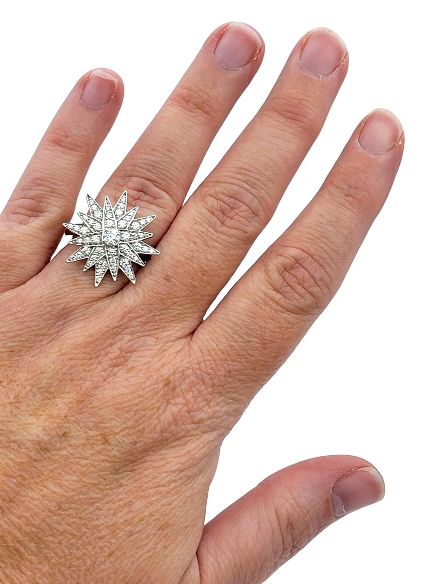Kat Florence D Color Flawless Round Diamond Starburst Ring, 18 Karat White Gold For Sale 3
