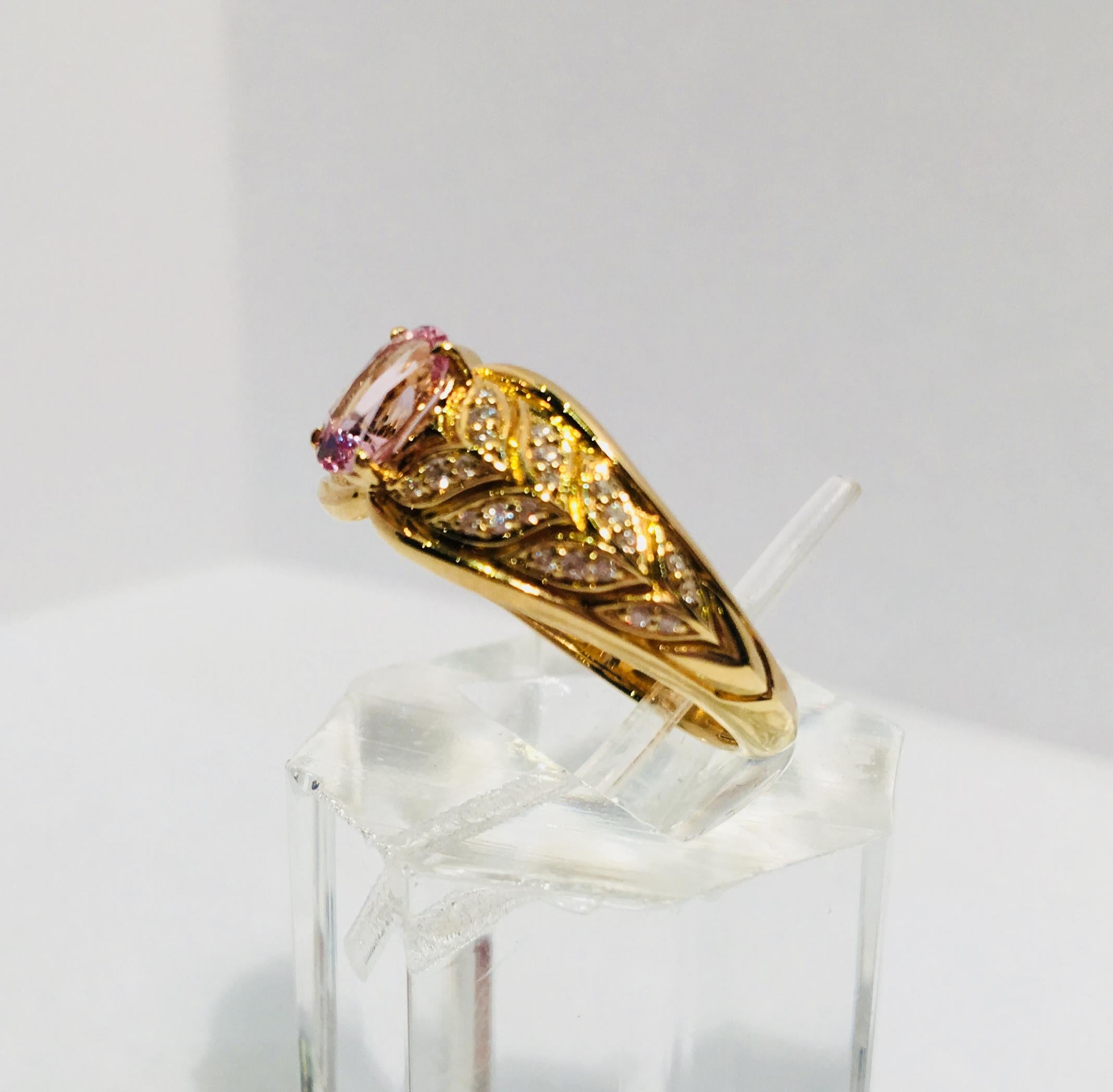 Women's Kat Florence Pink Mogok Spinel D Flawless Diamonds 18 Karat Gold Designer Ring