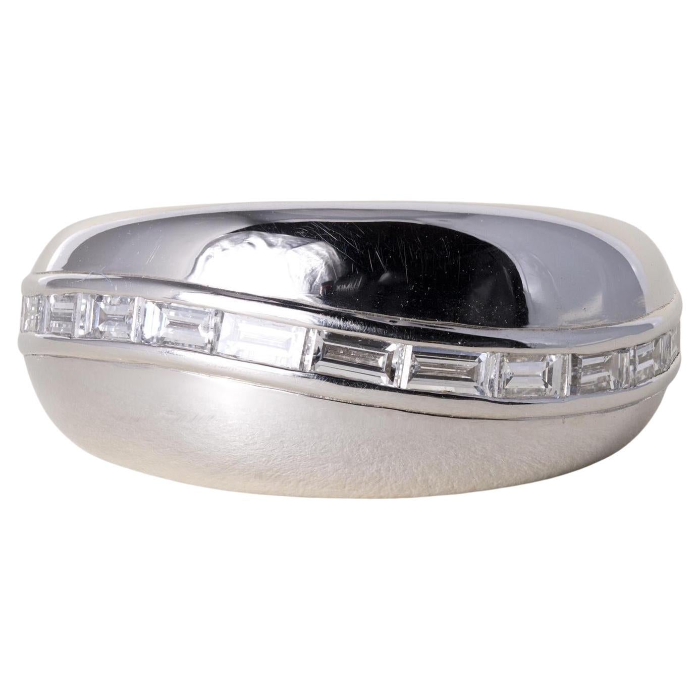 Anello Kat Florence Plat/18K in oro 0,92 carati con diamante Baguette in vendita