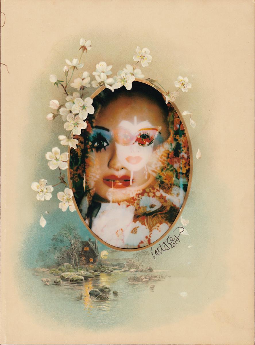 « Flora Premonitions » page d'album photo victorien ancien, imprimé de type C, couleur - Photograph de Kat Toronto aka Miss Meatface