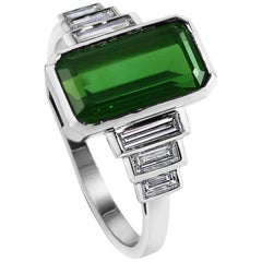 kata ct 4.1ct Green Tourmaline and Baguette Diamond Art Deco Style Ring 18K White