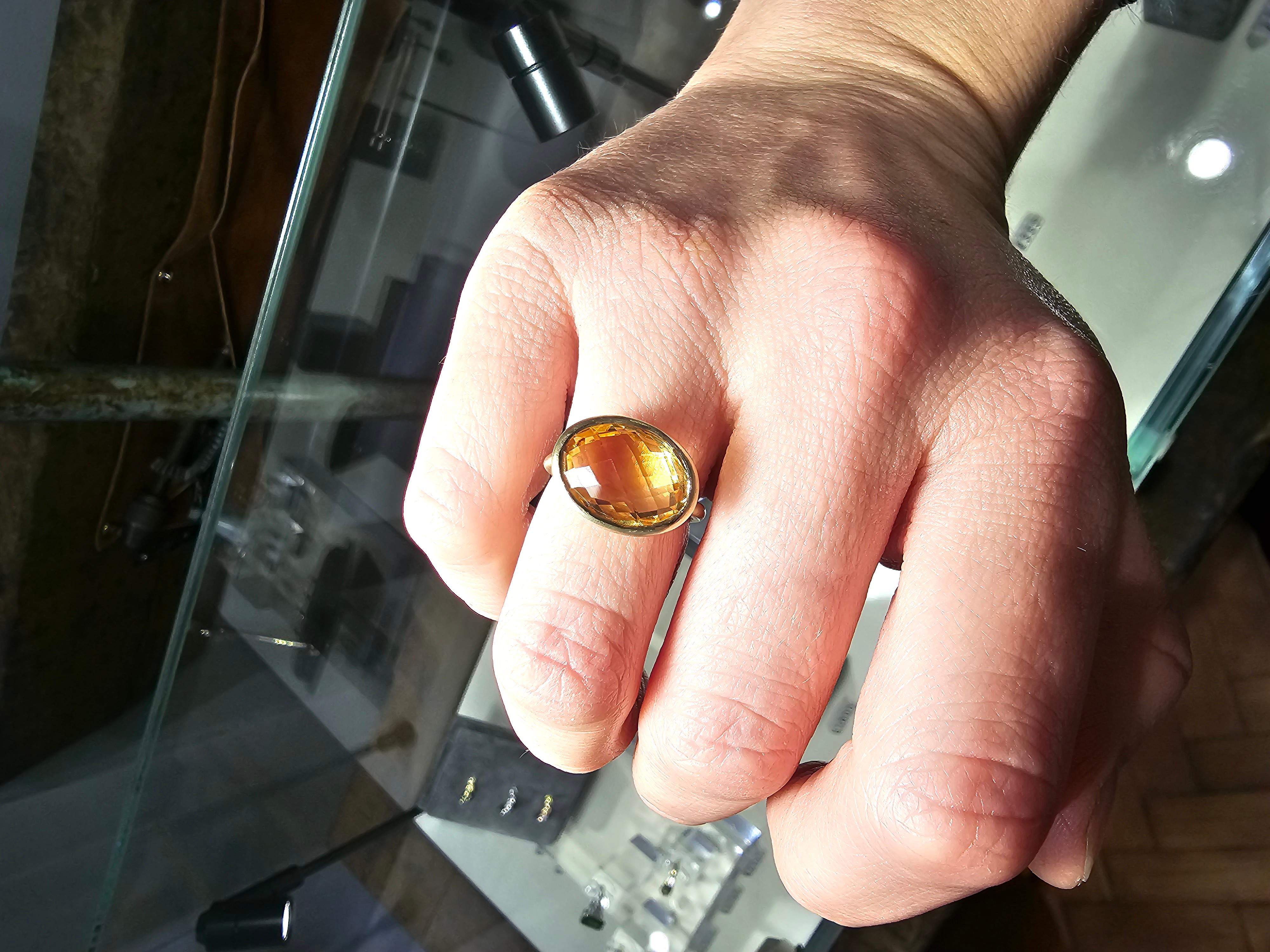 Kata Halo Oval Citrino Dorado Oro Amarillo de 9 Quilates Cóctel Fashion Dome Ring Moderno en venta