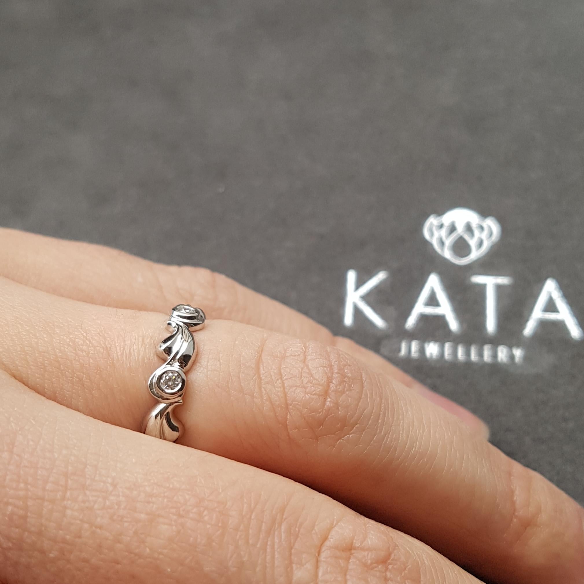 Round Cut KATA Platinum Leaf Detail Eternity Band with White Diamonds For Sale