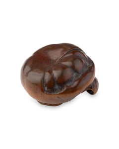 Katabori netsuke in boxwood in the form of a tachibana orange