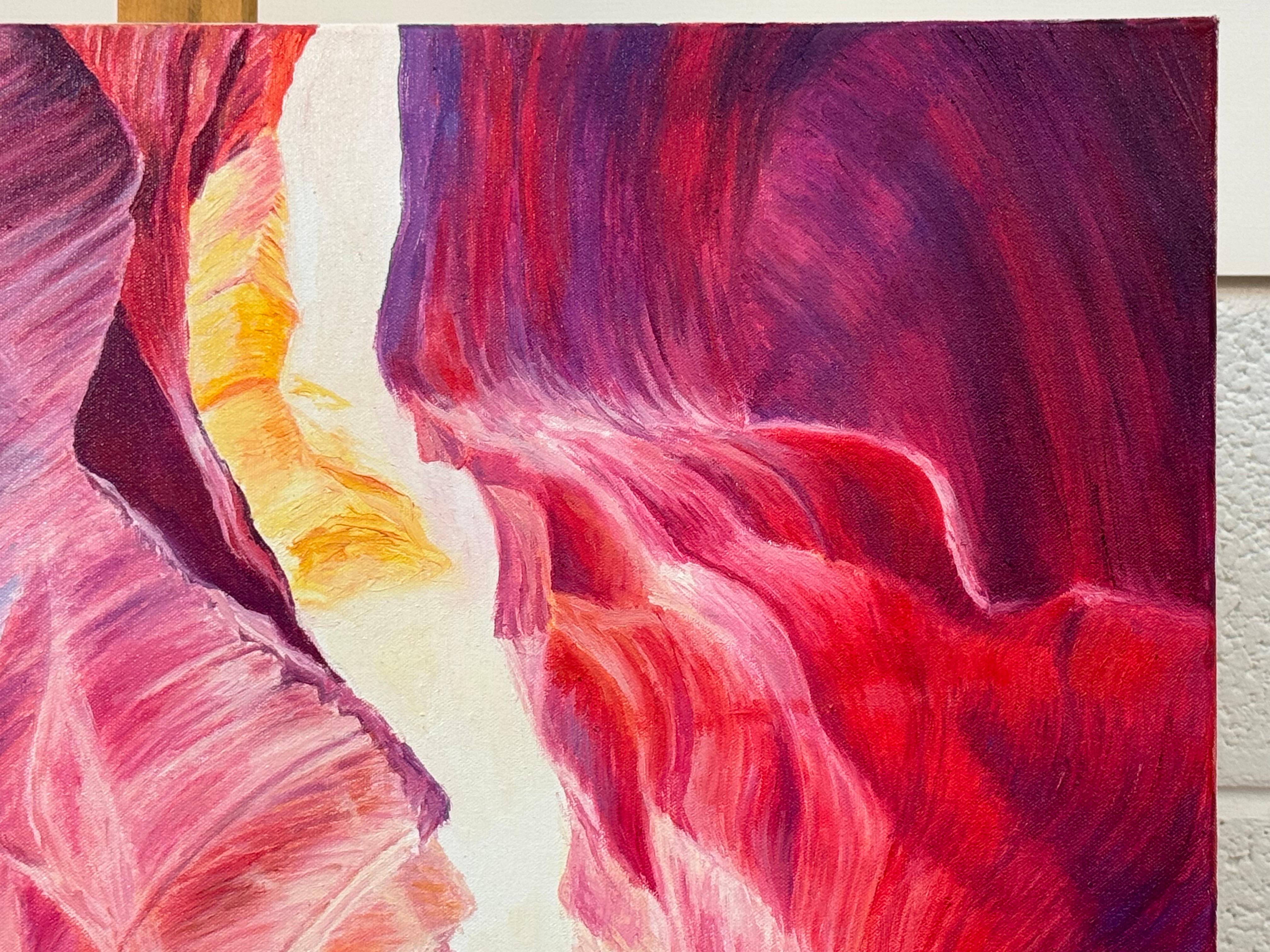 Quadro astratto rosso, viola e giallo dell'interno dell'Antelope Canyon in Arizona USA in vendita 5