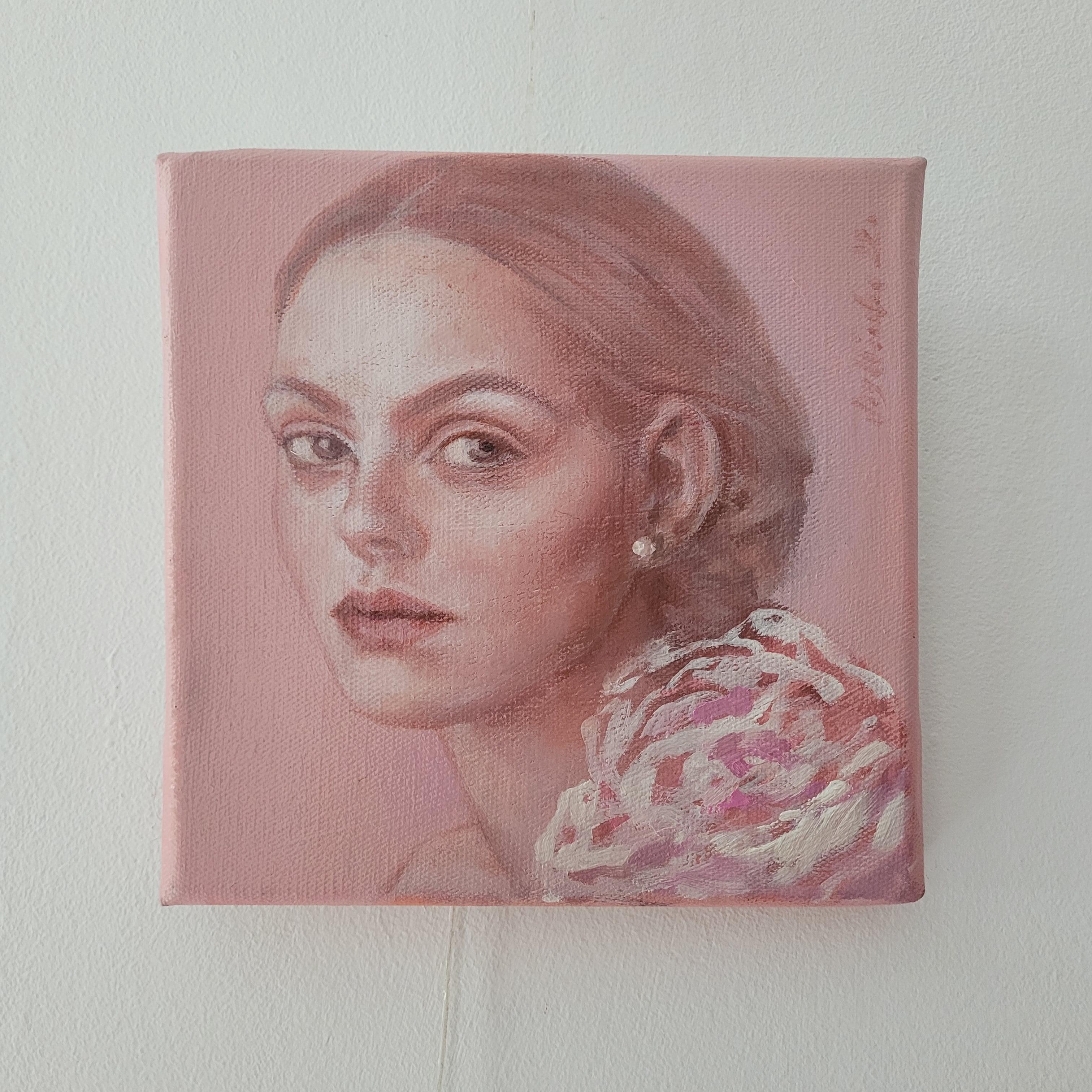 Un retrato - Pintura al óleo figurativa contemporánea, Mujer sutil, artista polaca - Portrait Painting Marrón de Katarzyna Szydlowska