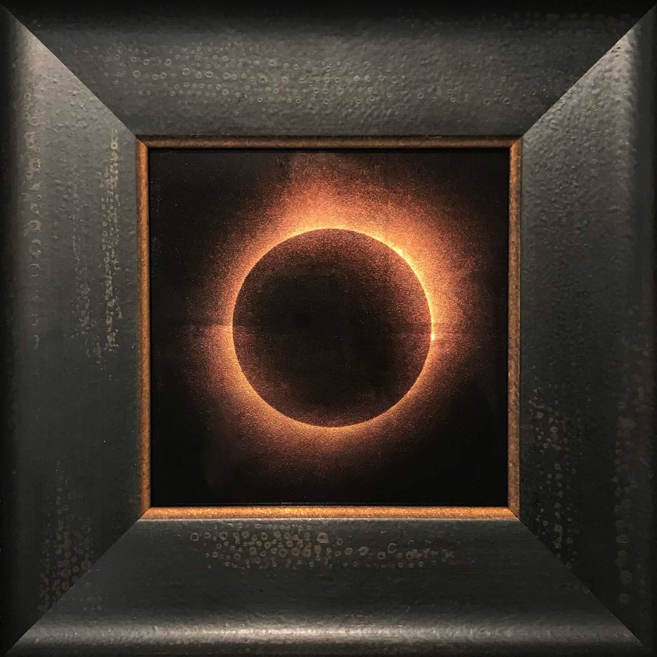 Kate Breakey Color Photograph - Solar Eclipse, Totality/Bailey’s Beads, Nebraska, August 21 (dark) [Ref. #18]