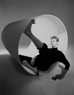 "Bowie Tube" Photography 20 x 16 in Edition of 50 by Kate Garner