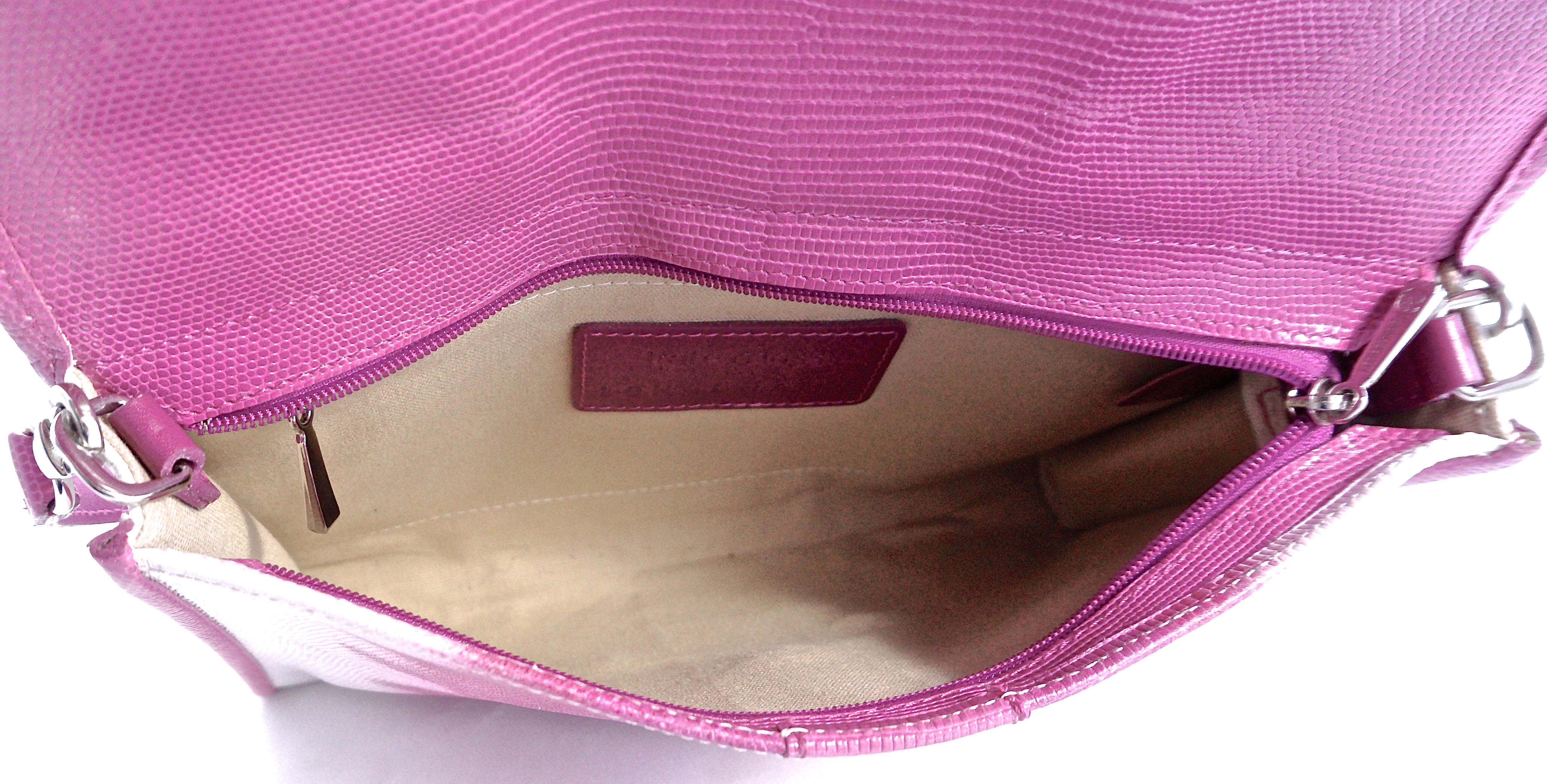 Kate Moss für Longchamp Rosa und Weiße Clutch / Handtasche aus Leder mit Schlangeneffekt im Angebot 4