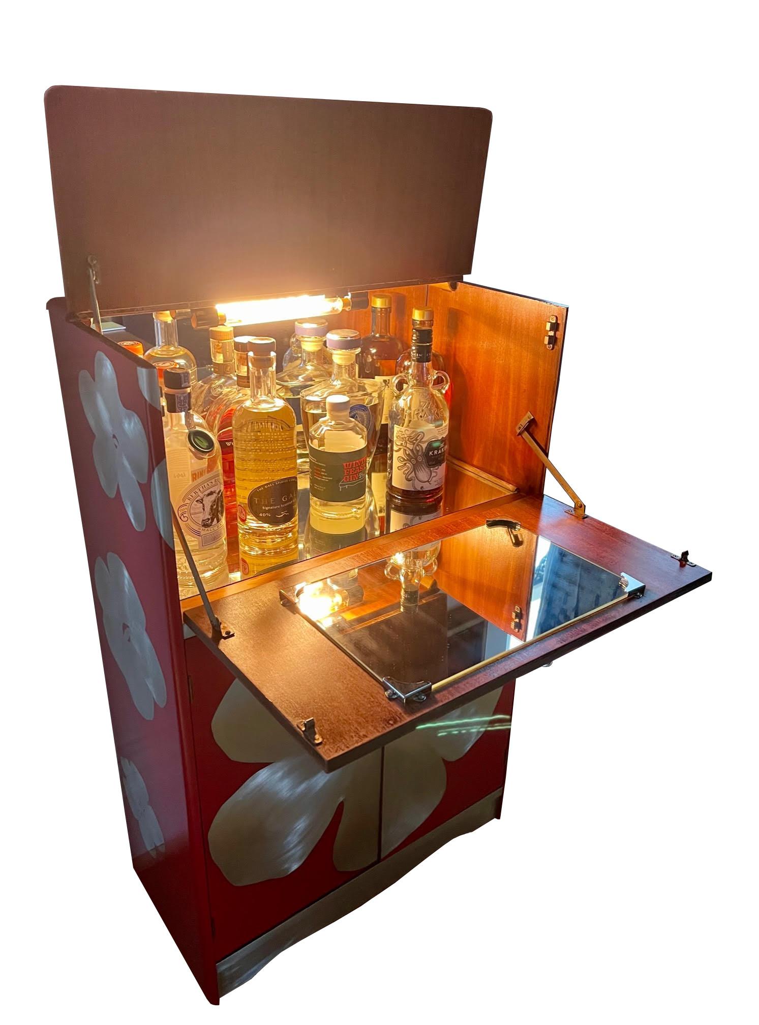 Kate Noakes 'Poppy''  Cocktail Cabinet  In Good Condition For Sale In Newmarket, GB