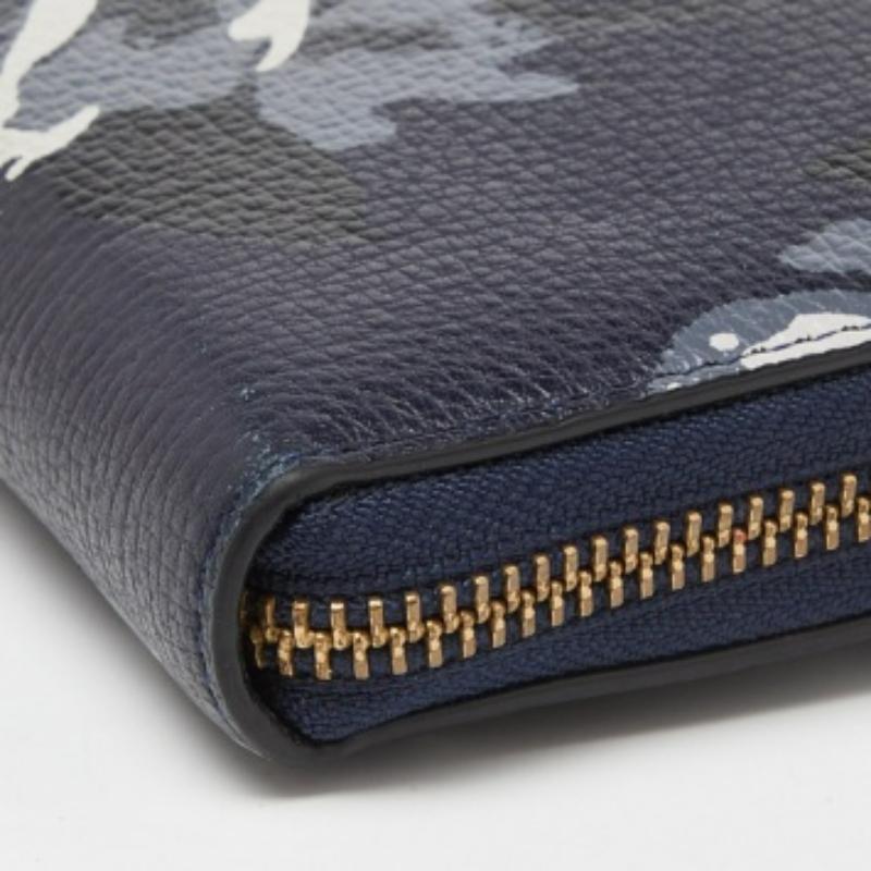 Kate Spade Blaue Portemonnaie mit Reißverschluss und FLoral-Druck aus Leder im Angebot 1