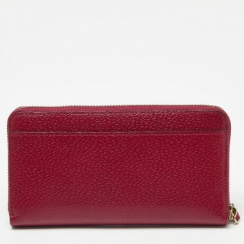Kate Spade - Portefeuille zippé en cuir avec nœud en Bourgogne en vente 5
