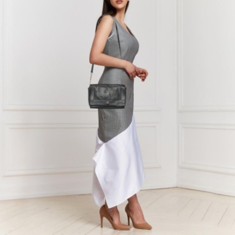 Kate Spade Dark Grey Leather Perforated Flap Shoulder Bag In Fair Condition For Sale In Dubai, Al Qouz 2
