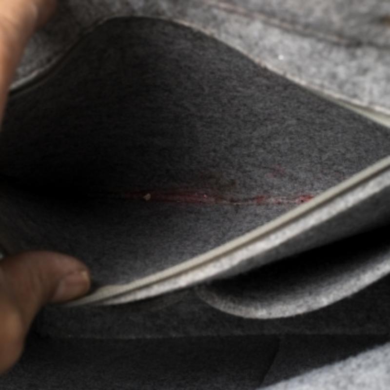 Kate Spade Grey Frosted Wool and Leather Quinn Tote In Fair Condition For Sale In Dubai, Al Qouz 2