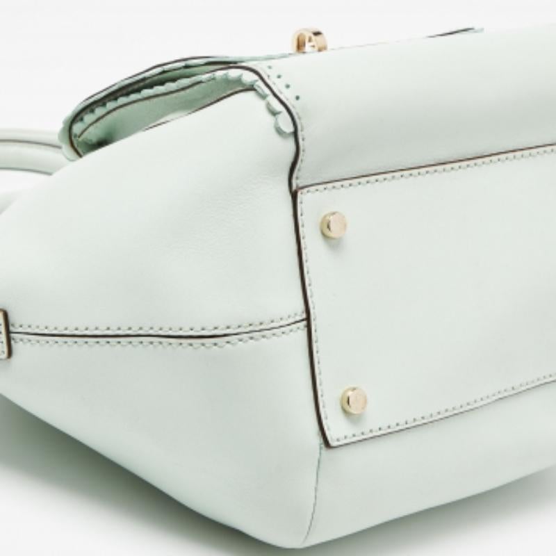 Kate Spade sacoche en cuir festonné vert menthe Bon état - En vente à Dubai, Al Qouz 2