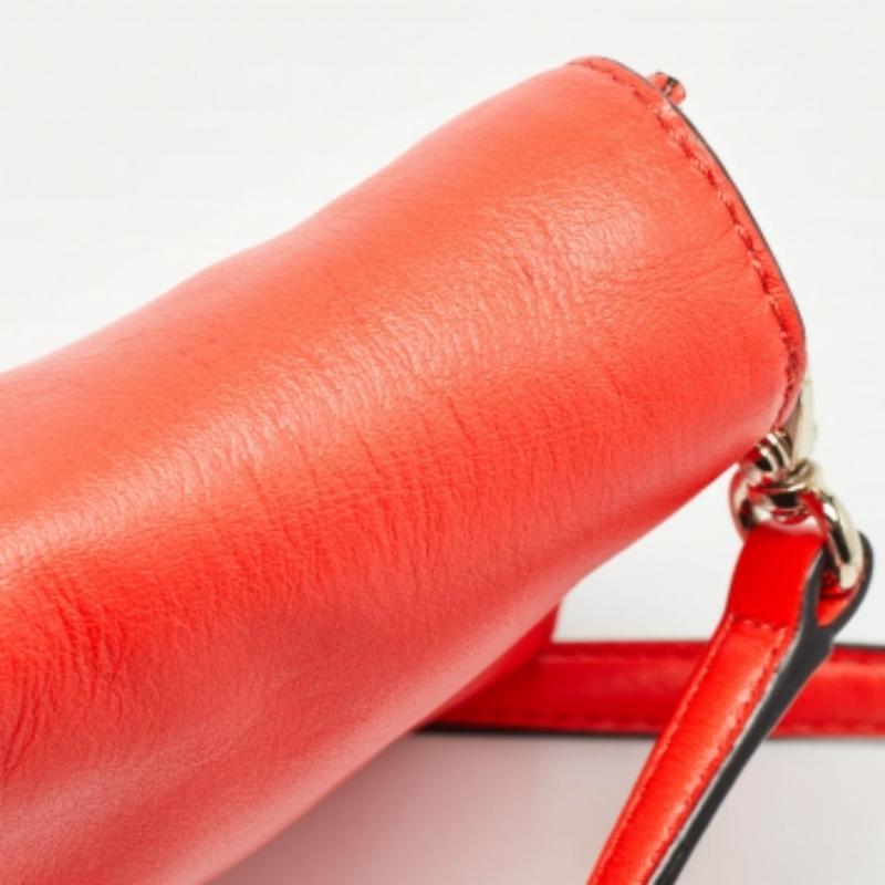 Kate Spade Hampton Road Juliana Umhängetasche aus orangefarbenem Leder (Rot) im Angebot