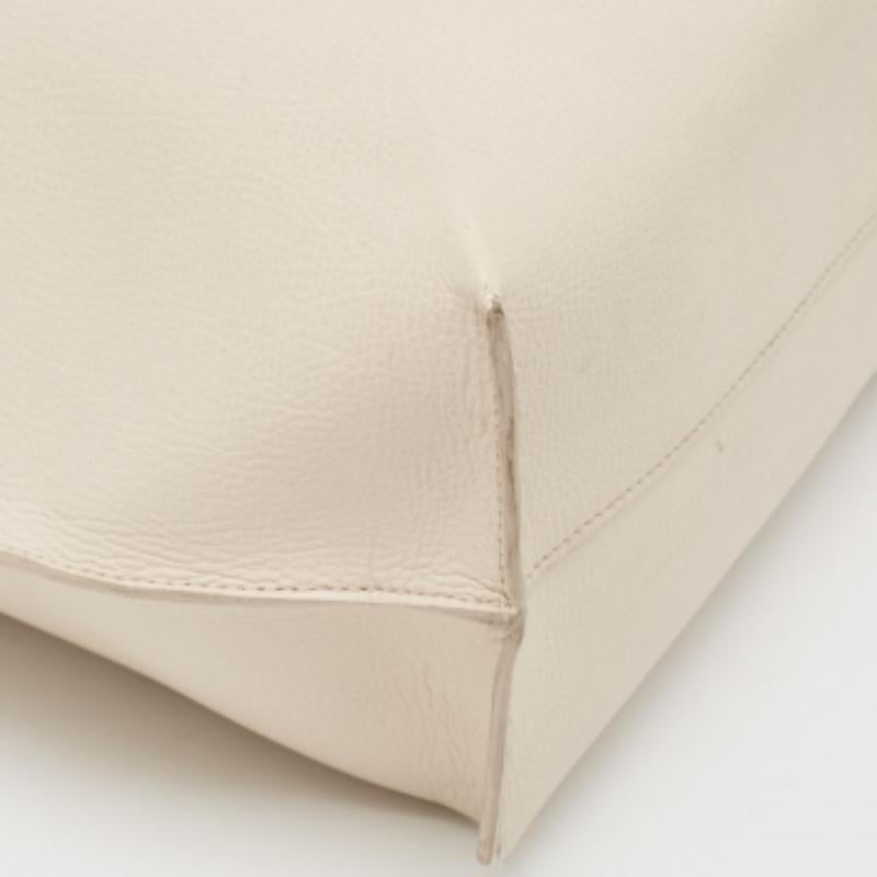 Kate Spade Foster Court Tasha Tote aus cremefarbenem Leder in Off-white (Beige) im Angebot