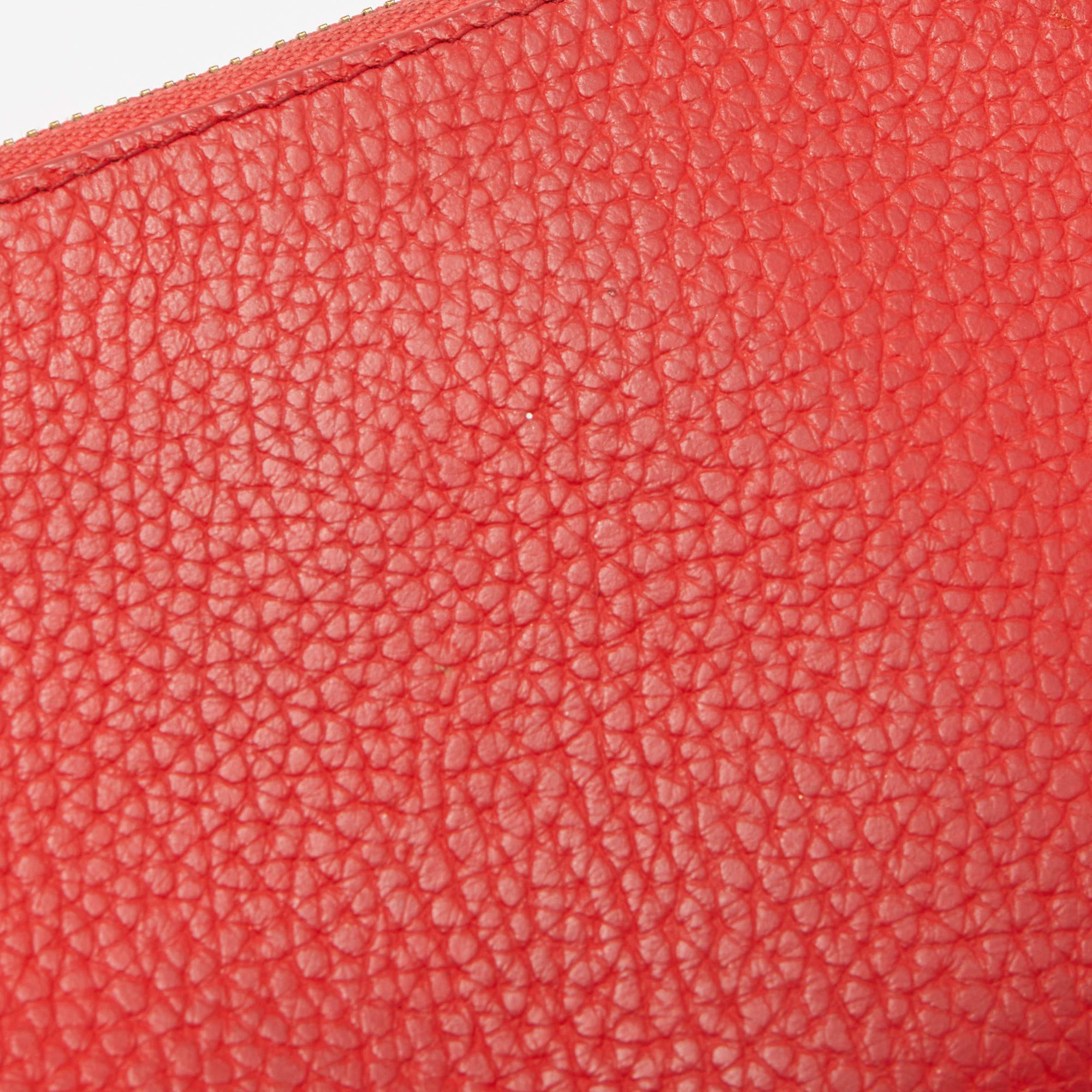 Kate Spade Rote Leder-Clutch mit doppeltem Reißverschluss im Angebot 2