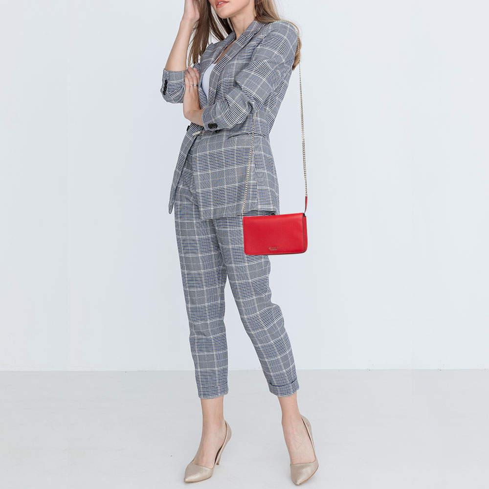 Designed to be durable  this lovely crossbody bag is a prized buy. Chic and easy to carry  the creation comes with a long shoulder strap and a spacious interior to keep your essentials safe.