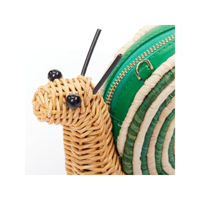 Kate Spade Spring Forward Wicker Snail, pochette in paglia e rattan con tracolla in rafia in vendita 2