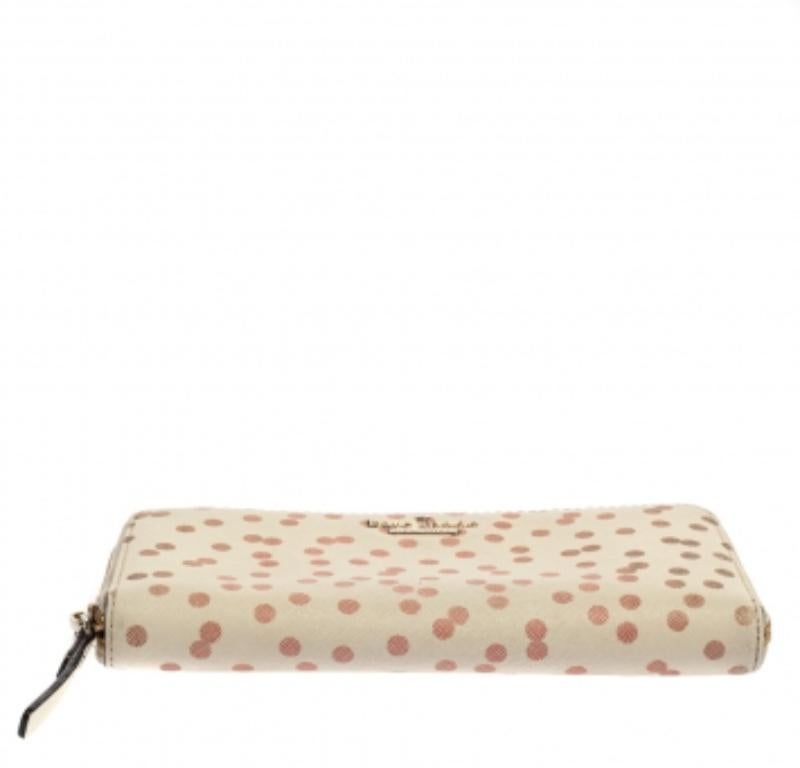 Portefeuille zippé Kate Spade White/Red Polka Dots État moyen - En vente à Dubai, Al Qouz 2