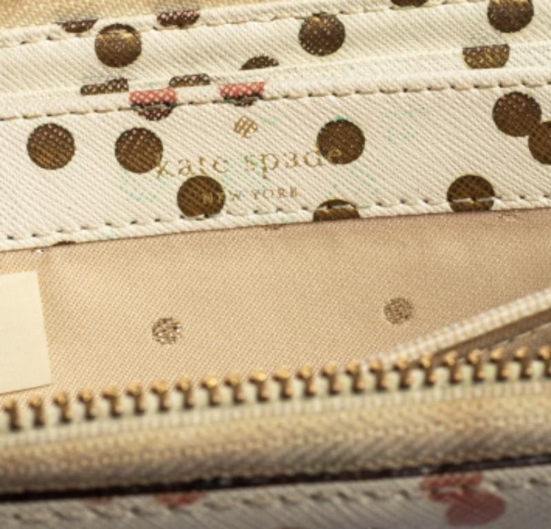 Portefeuille zippé Kate Spade White/Red Polka Dots en vente 4