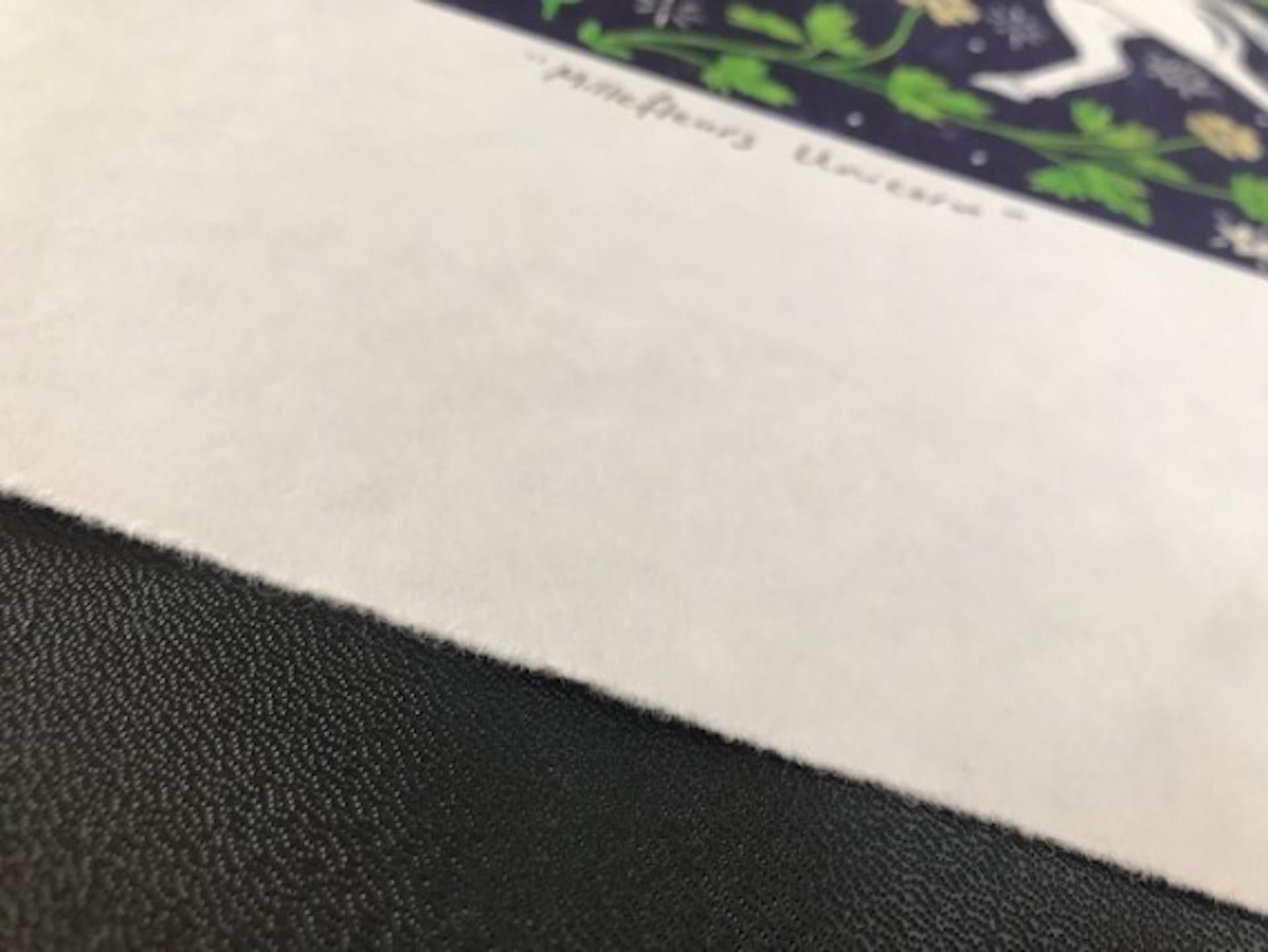 Unicorno Millefleurs, Kate Willows, stampa in edizione limitata, opera d'arte animale fantasy in vendita 6