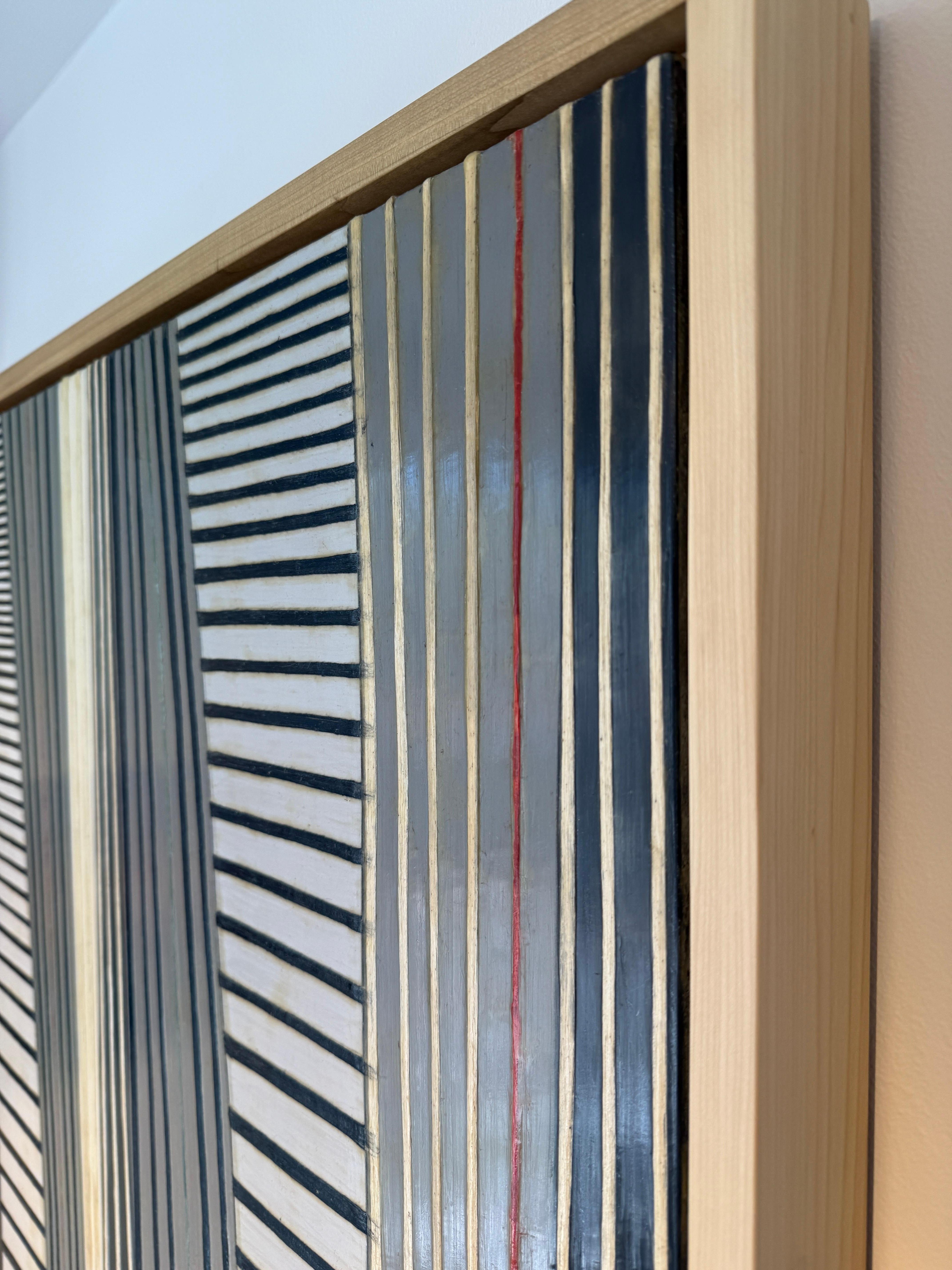 L'expérience de la nature et de la vie quotidienne nourrit mon travail. Les matériaux que j'utilise sont issus de la nature : cire d'abeille et fil de coton. Les fils sont dénoués et teintés avec des choses que je consomme comme des épices, des