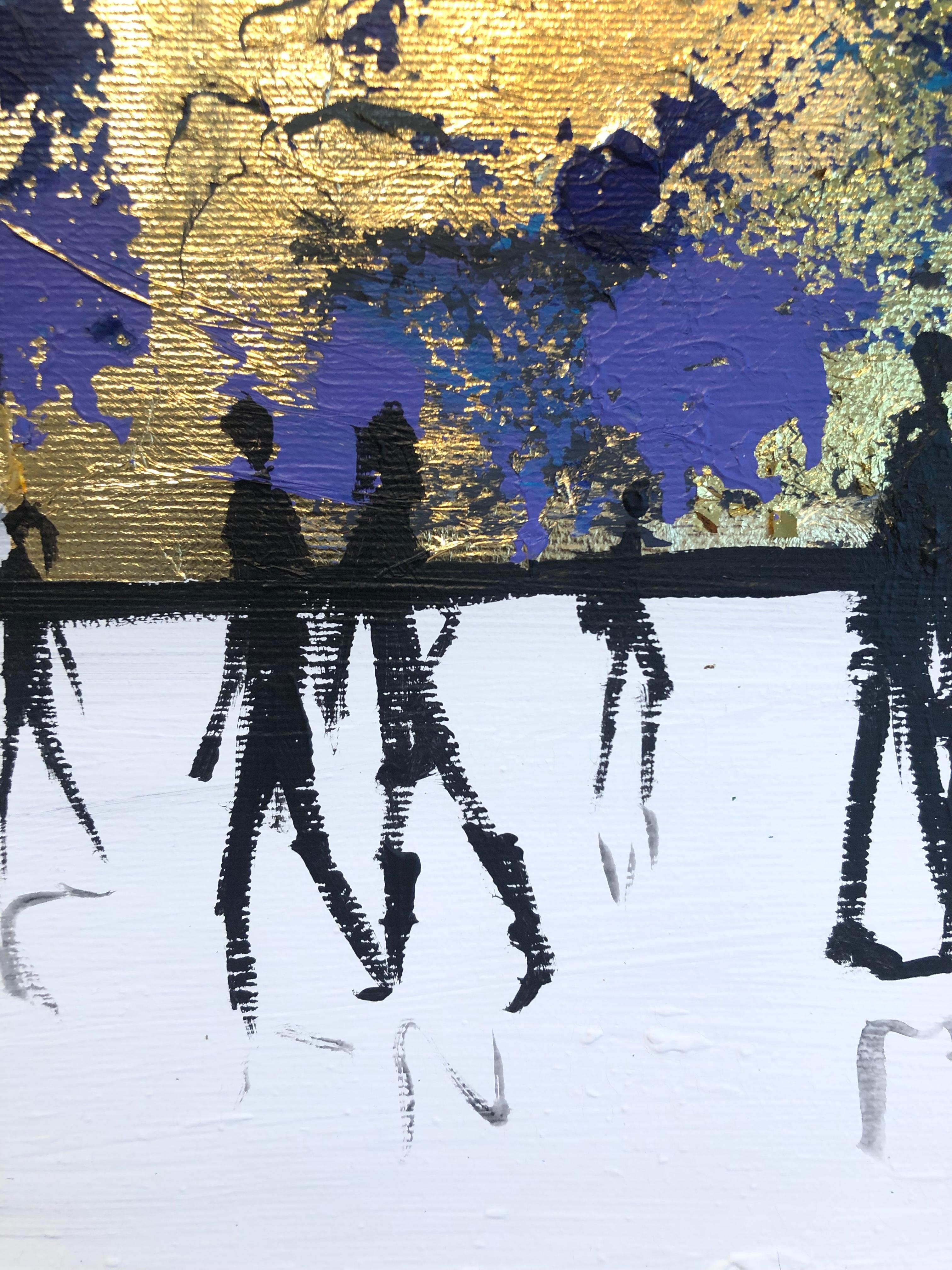 Un beso de buenas noches - Cuadro familiar abstracto contemporáneo en pan de oro en venta 6