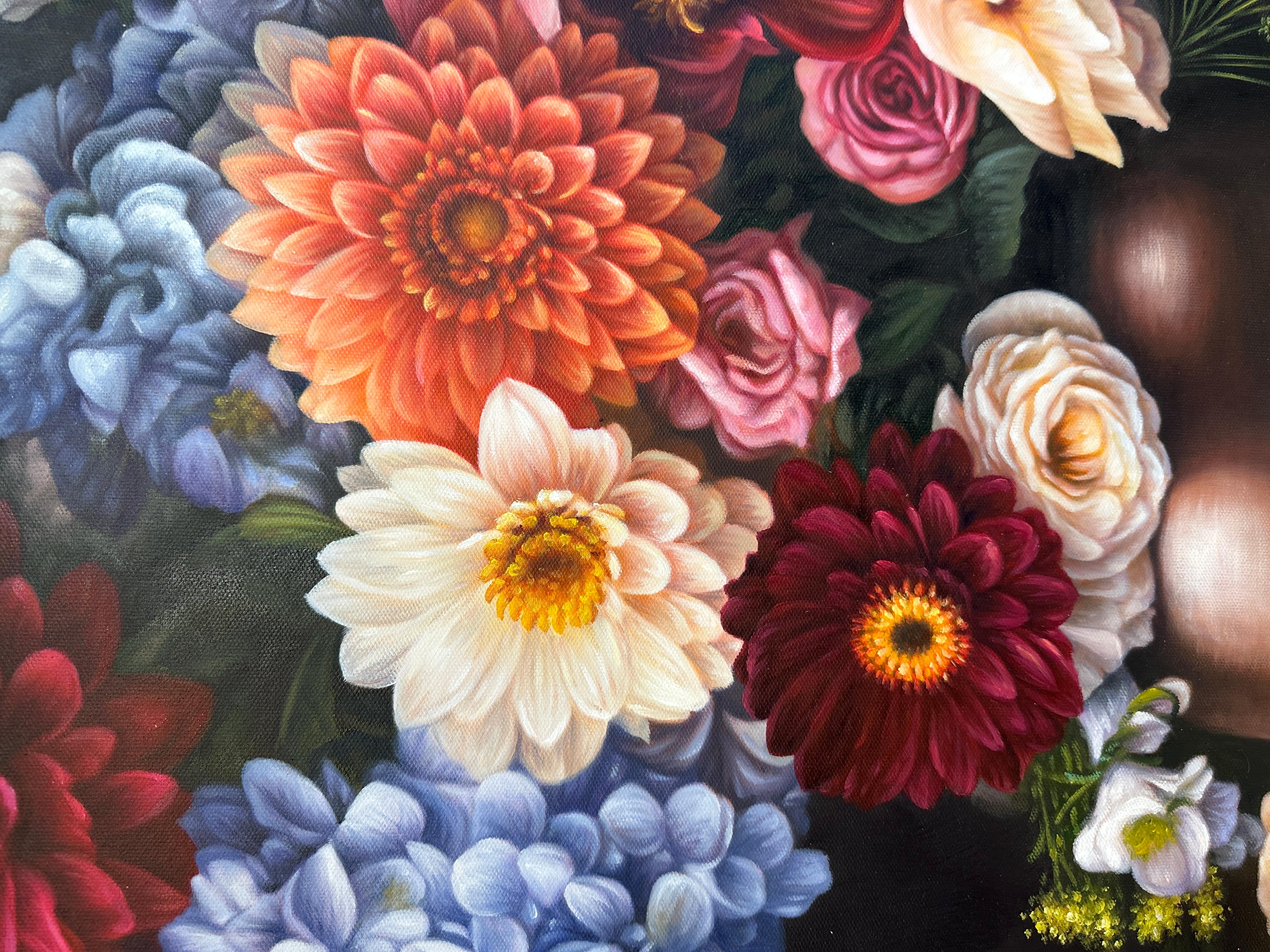 Dies ist ein schönes Ölgemälde von einer Reihe von Blumen in einer Vase vor dunklem Hintergrund.
Dieses brandneue Gemälde voller Eleganz und zeitloser Eleganz erinnert an die Gemälde alter Meister.
Die botanischen Gemälde von Katharina Husslein
