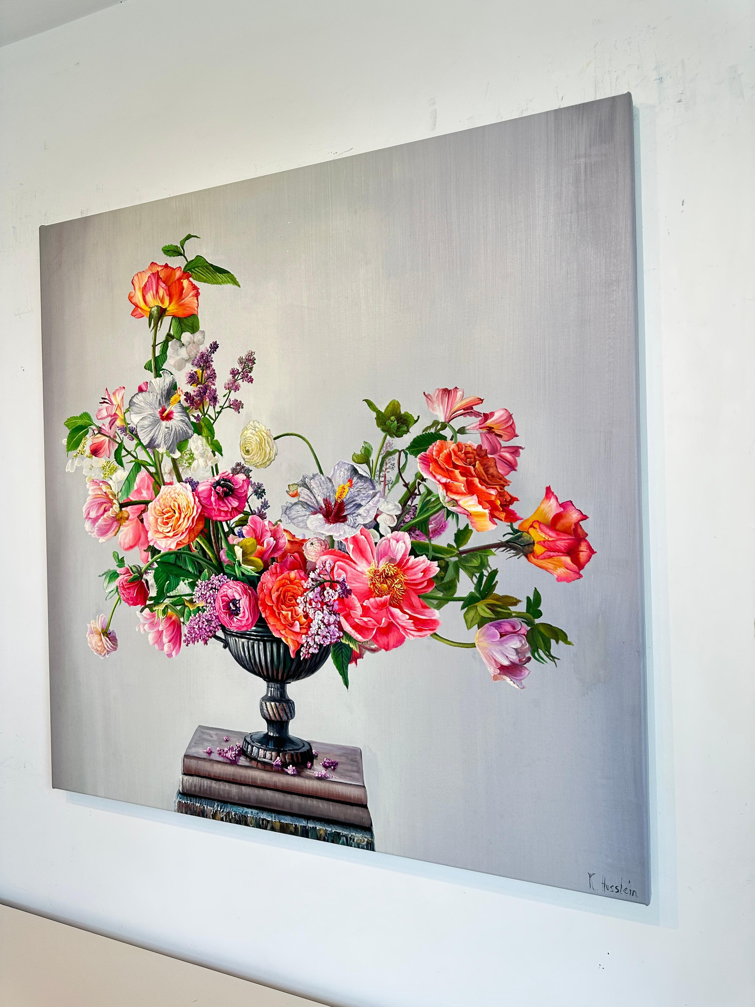 Si tratta di un bellissimo dipinto a olio che raffigura una serie di fiori in un vaso su uno sfondo scuro.
Ricordando i dipinti dei vecchi maestri, questo è un dipinto nuovo di zecca pieno di eleganza e senza tempo.
I dipinti botanici di Katharina