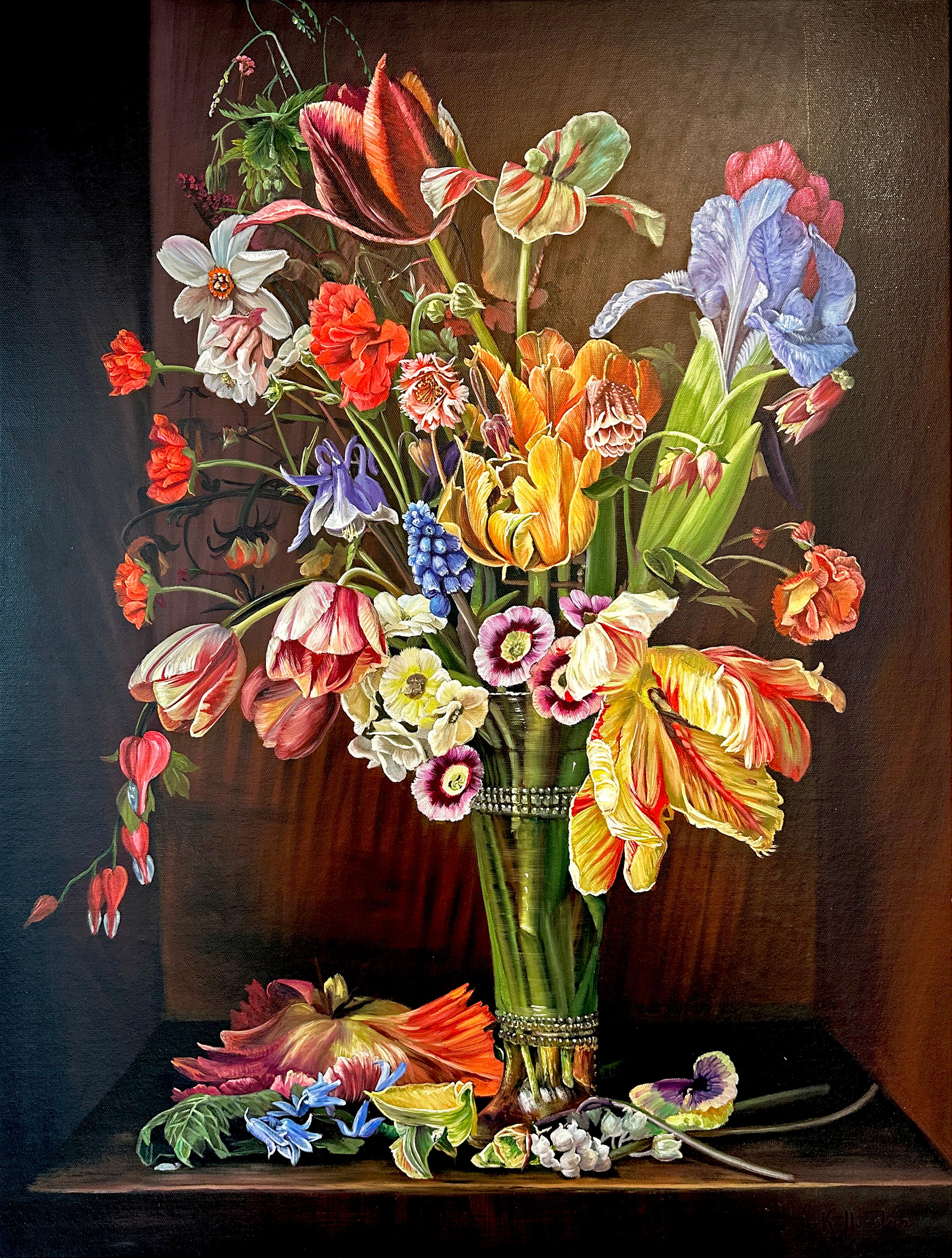 Il s'agit d'une belle peinture à l'huile représentant un ensemble de fleurs, de fraises et de framboises dans un vase.
Peinture contemporaine pleine de détails et de couleurs, de roses vibrantes, de pivoines et d'un arrangement d'autres fleurs.