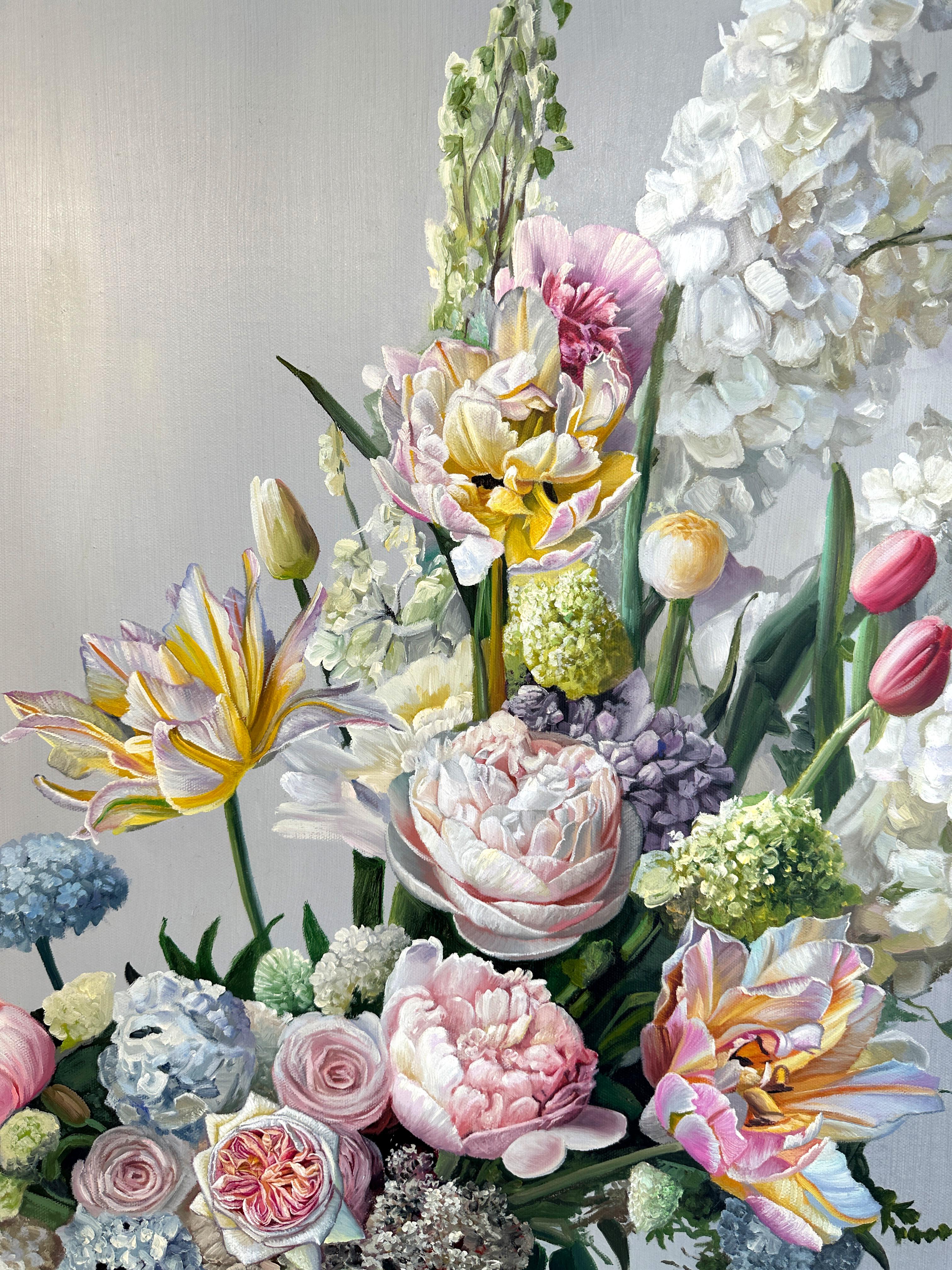 Si tratta di un bellissimo dipinto a olio che raffigura una serie di fiori in un vaso su uno sfondo scuro.
Ricordando i dipinti dei vecchi maestri, questo è un dipinto nuovo di zecca pieno di eleganza e senza tempo.
I dipinti botanici di Katharina