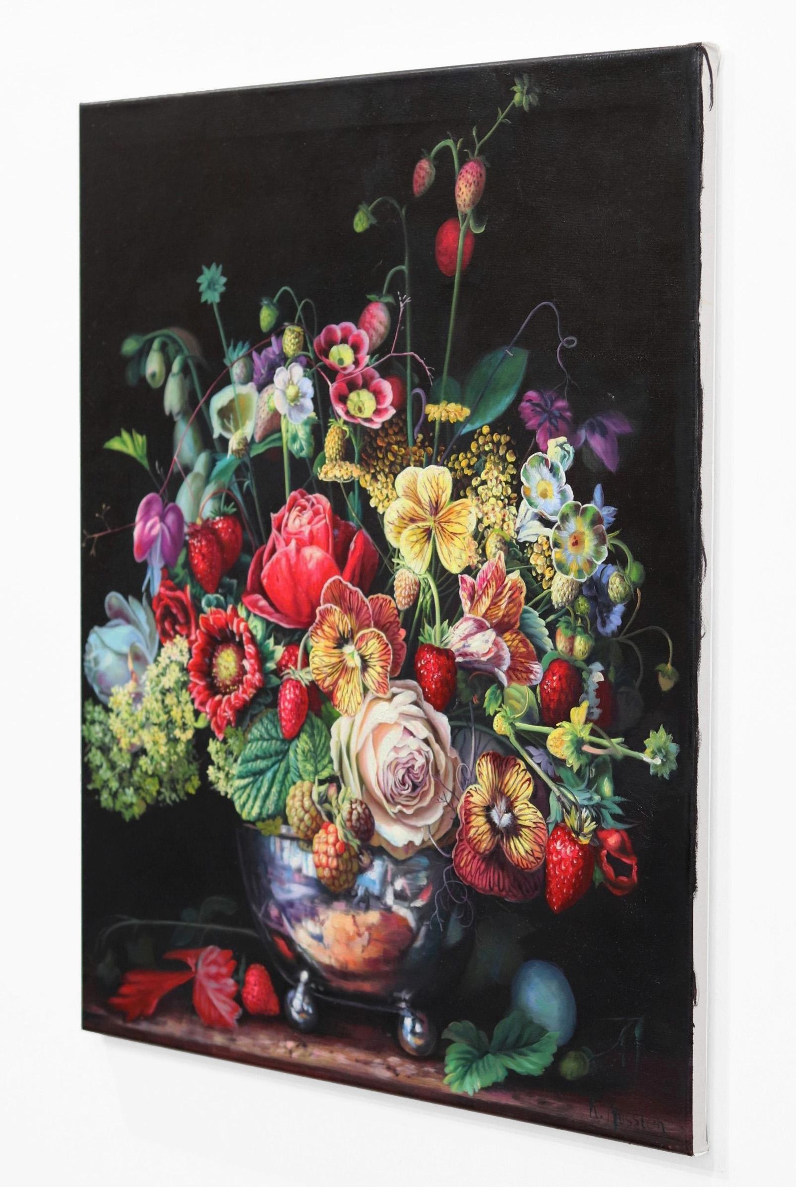 Été aux fraises - Noir Still-Life Painting par Katharina Husslein