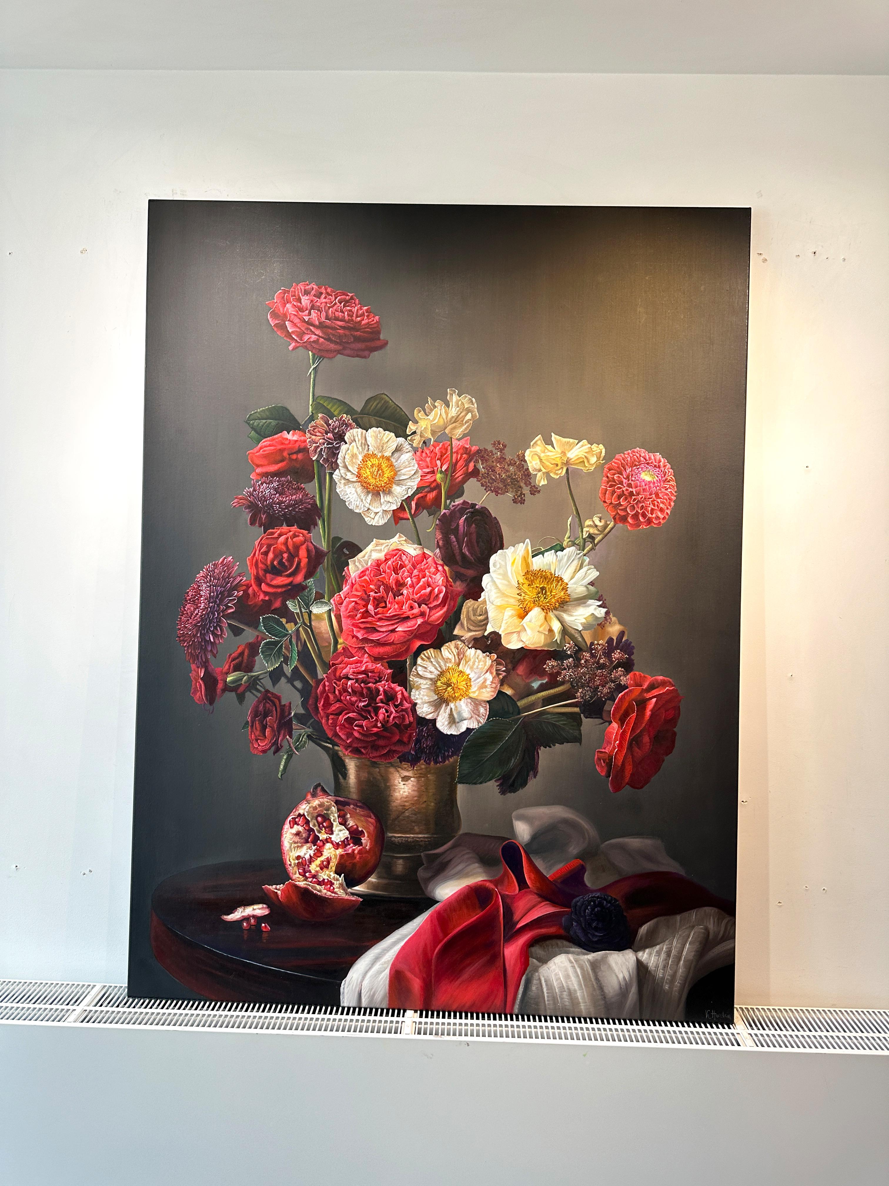 La Rosa del Mondo di K.K. Natura morta botanica iperrealistica - Painting di Katharina Husslein