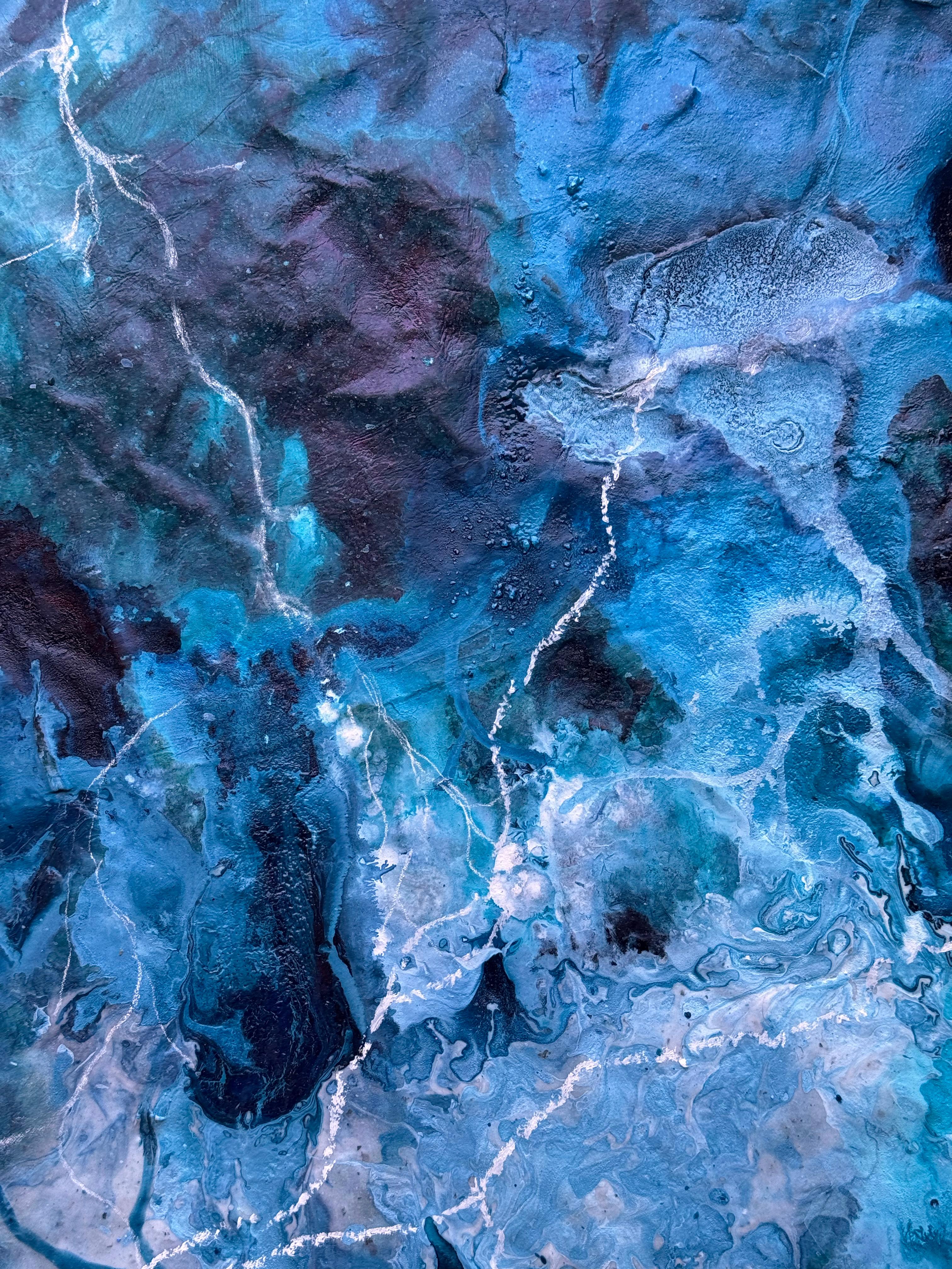 A View From The Moon (No. 5) A stunning large painting with striking sky blues im Angebot 4