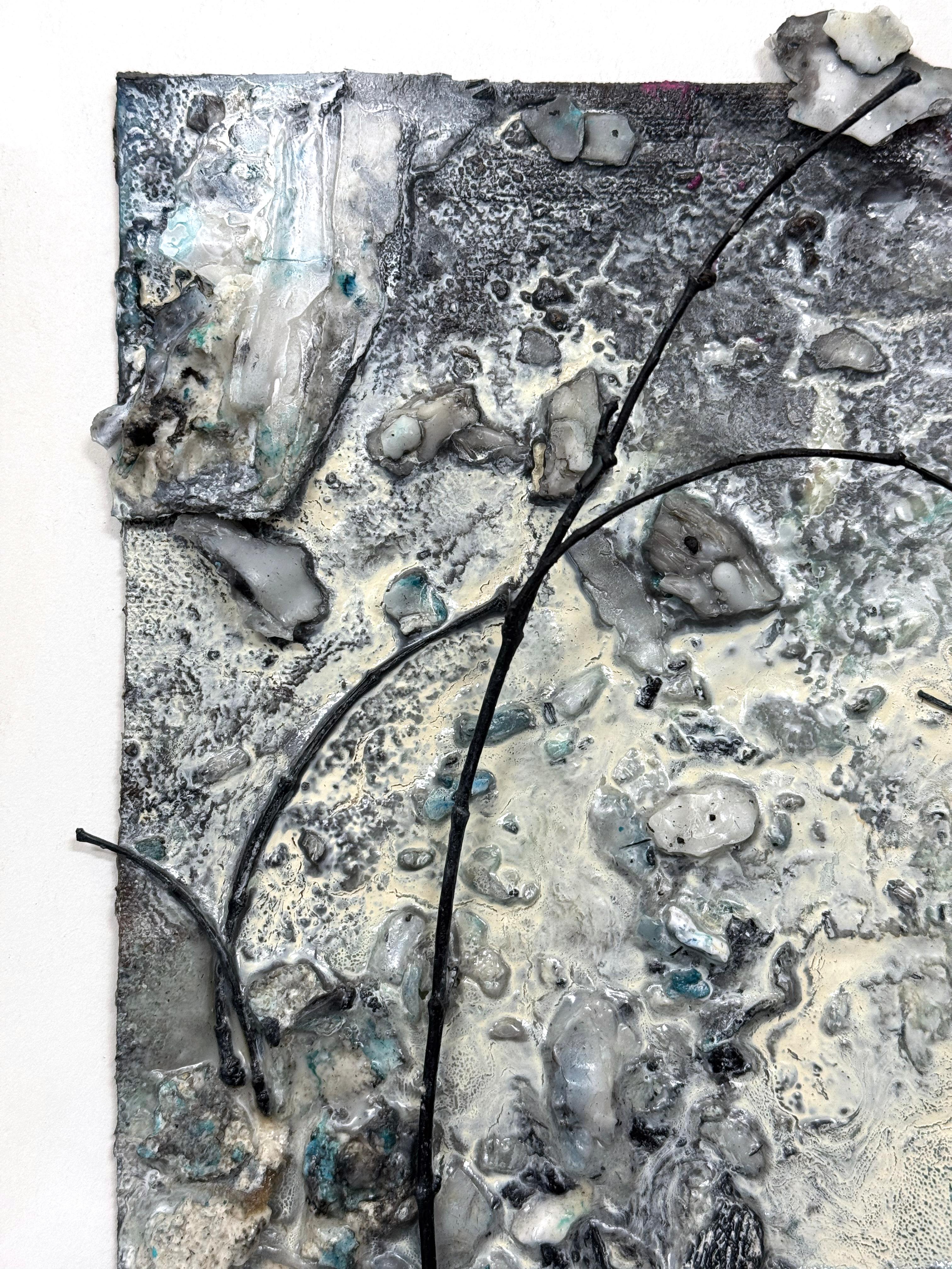 „Burn Scar (No. 3)“ Skulpturales, vom Wald inspiriertes Gemälde von Katherine Filice im Angebot 2