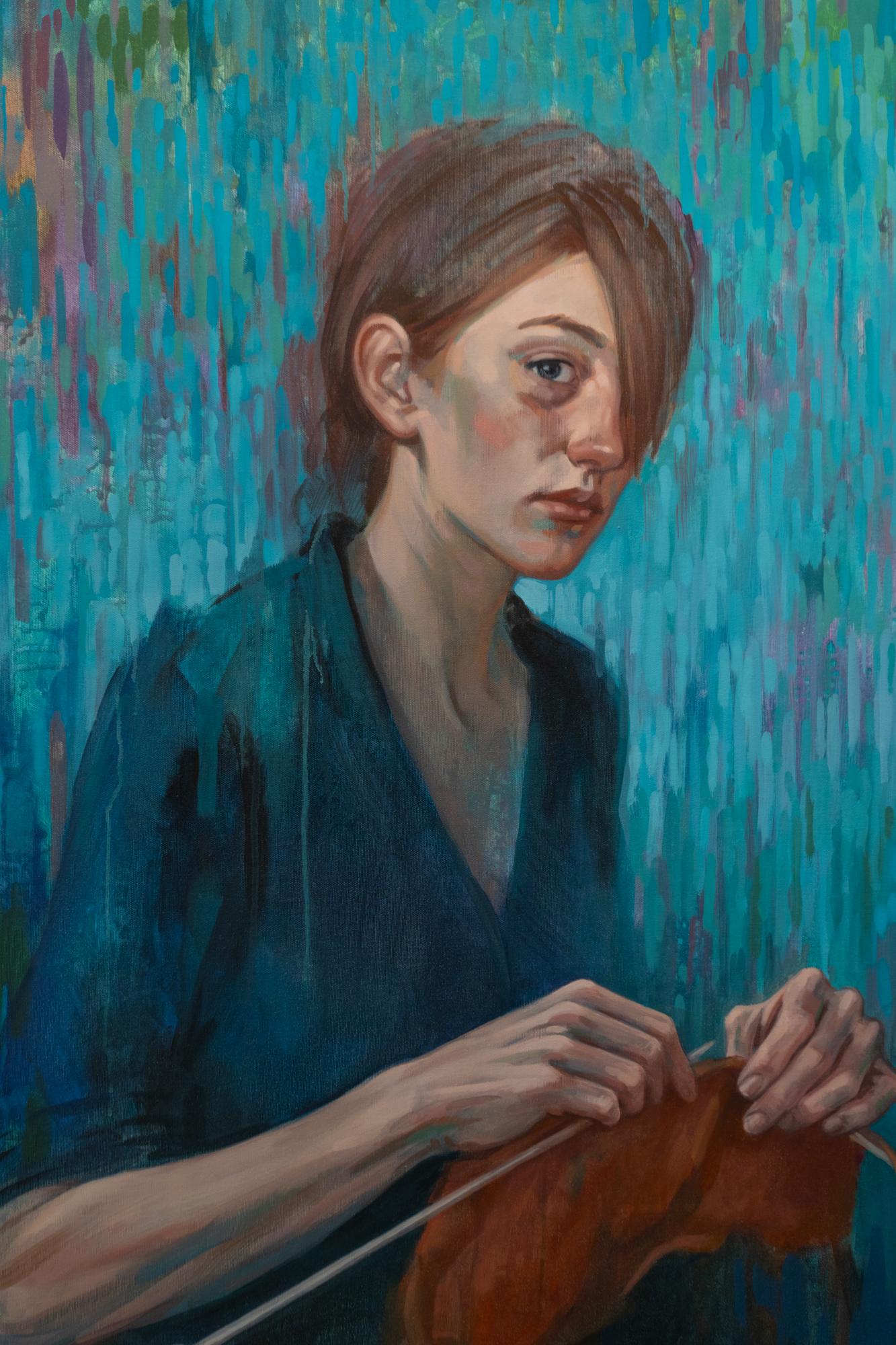 Donna con ferri da calza su sfondo blu: 