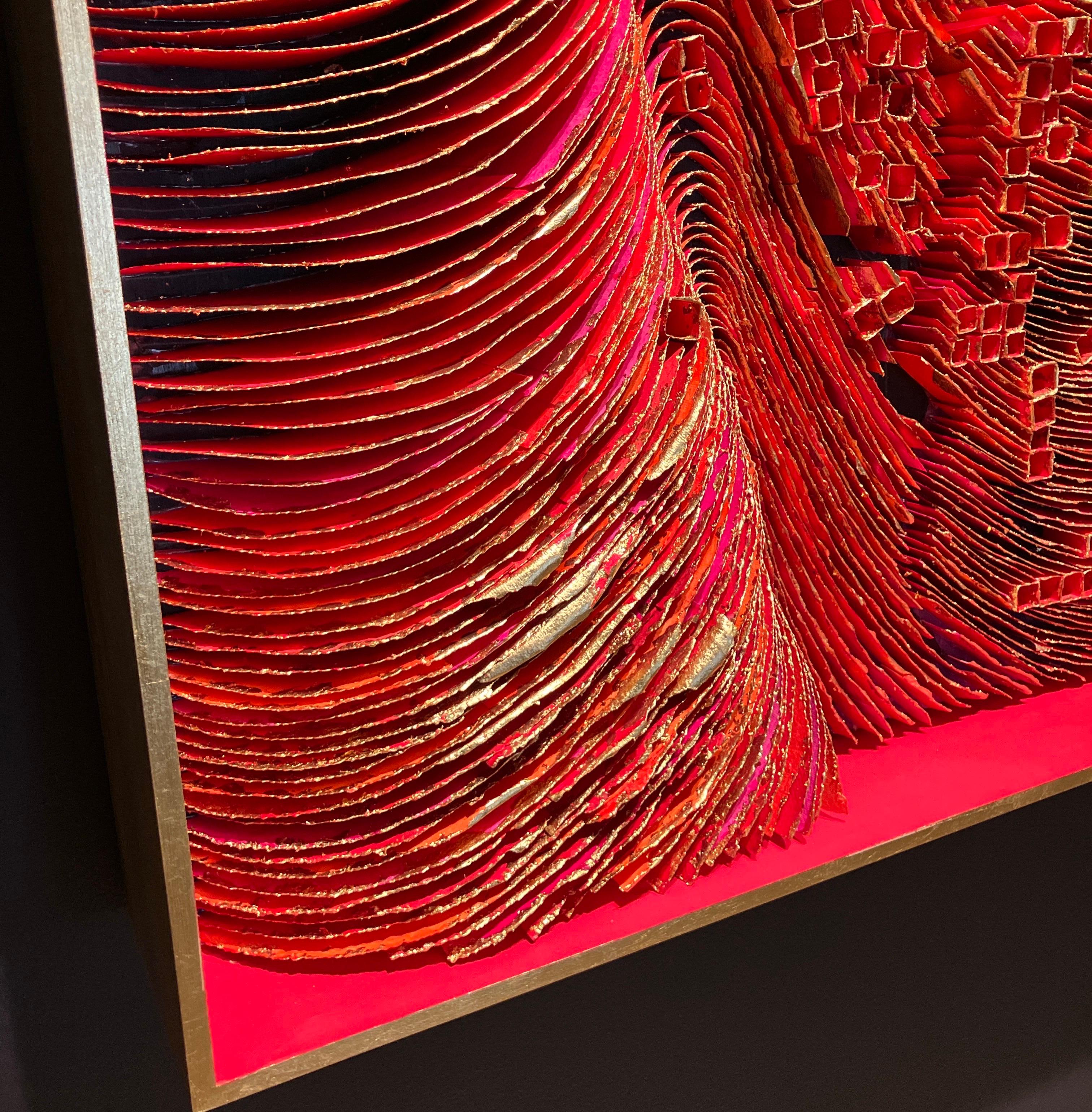 Escultura Contemporánea de Técnica Mixta, Enmarcada Papel Hand Made con Pan de Oro en venta 2