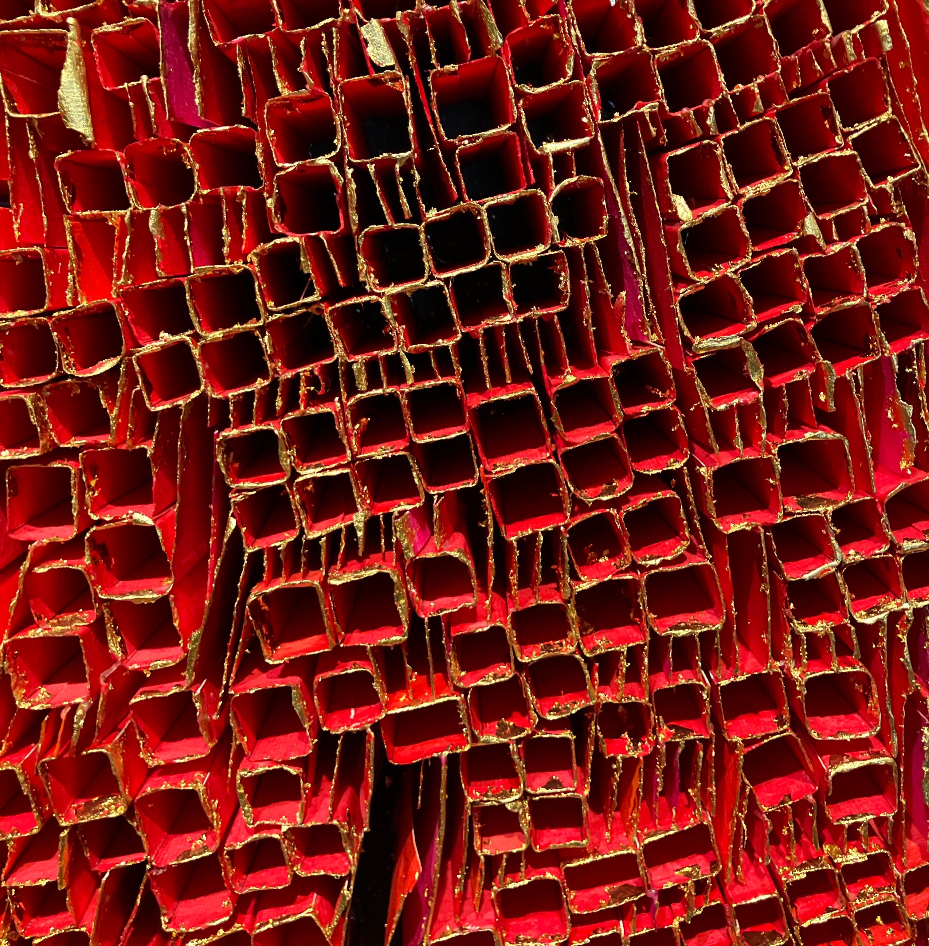 Escultura Contemporánea de Técnica Mixta, Enmarcada Papel Hand Made con Pan de Oro en venta 5